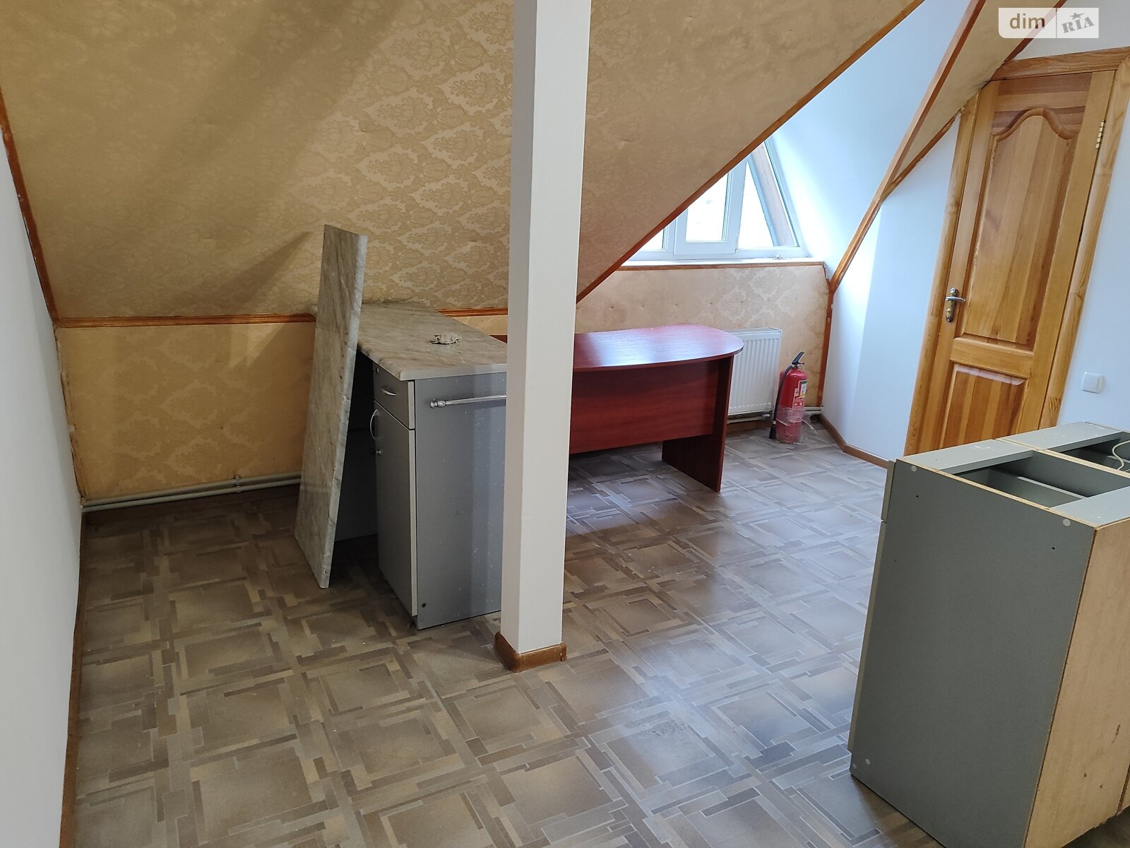 Аренда офисного помещения в Хмельницком, Заводская улица, помещений - 1, этаж - 3 фото 1 Аренда офисного помещения в Хмельницком, Заводская улица, помещений - 1, этаж - 3 фото 1