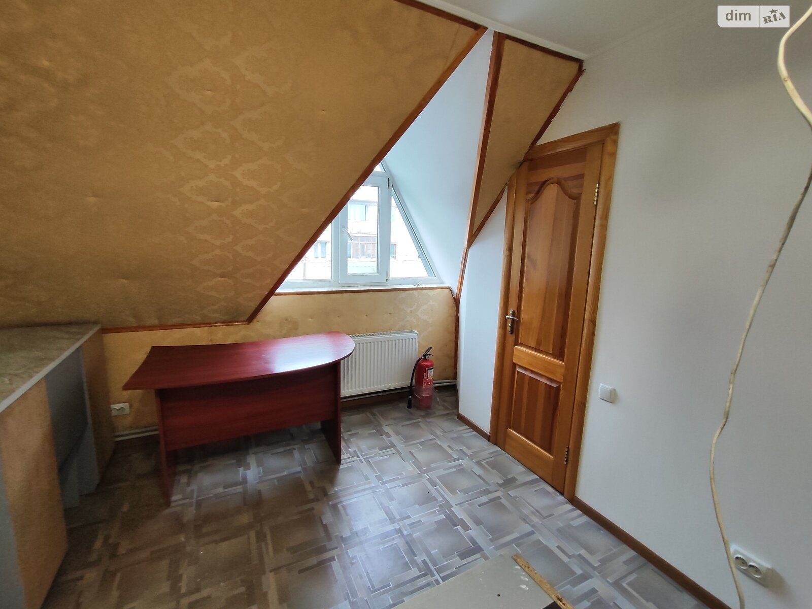 Аренда офисного помещения в Хмельницком, Заводская улица, помещений - 1, этаж - 3 фото 1 Аренда офисного помещения в Хмельницком, Заводская улица, помещений - 1, этаж - 3 фото 1