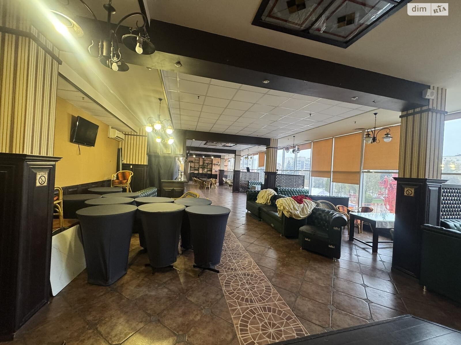 Оренда офісного приміщення в Хмельницькому, Свободи вулиця 1А, приміщень - 1, поверх - 2 фото 1 Оренда офісного приміщення в Хмельницькому, Свободи вулиця 1А, приміщень - 1, поверх - 2 фото 1