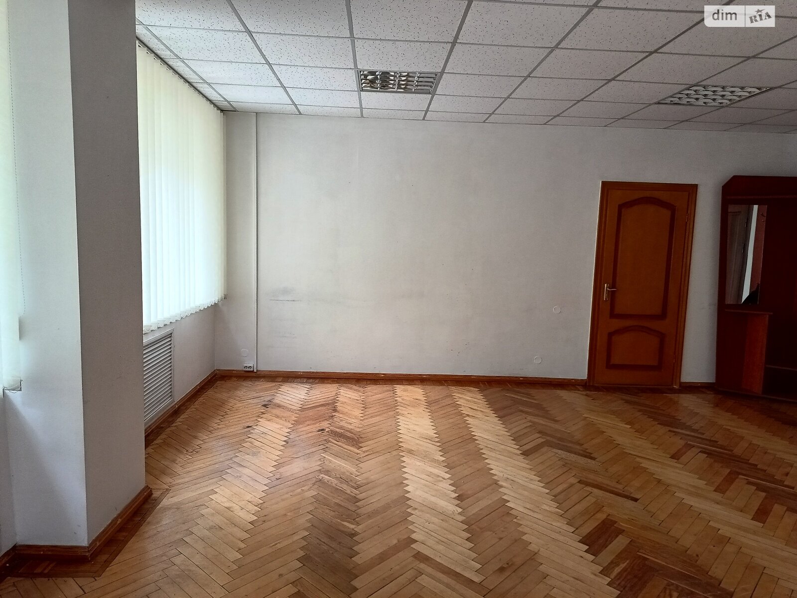 Оренда офісного приміщення в Хмельницькому, Зарічанська вулиця 34, приміщень - 2, поверх - 2 фото 1 Оренда офісного приміщення в Хмельницькому, Зарічанська вулиця 34, приміщень - 2, поверх - 2 фото 1