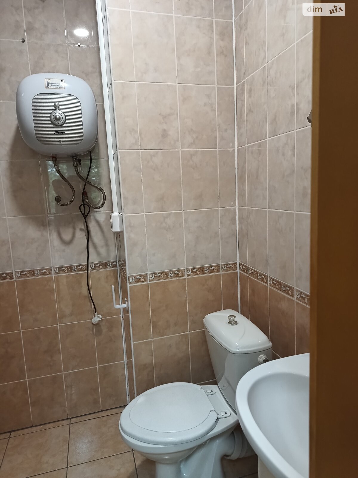 Оренда офісного приміщення в Хмельницькому, Зарічанська вулиця 34, приміщень - 2, поверх - 2 фото 1 Оренда офісного приміщення в Хмельницькому, Зарічанська вулиця 34, приміщень - 2, поверх - 2 фото 1