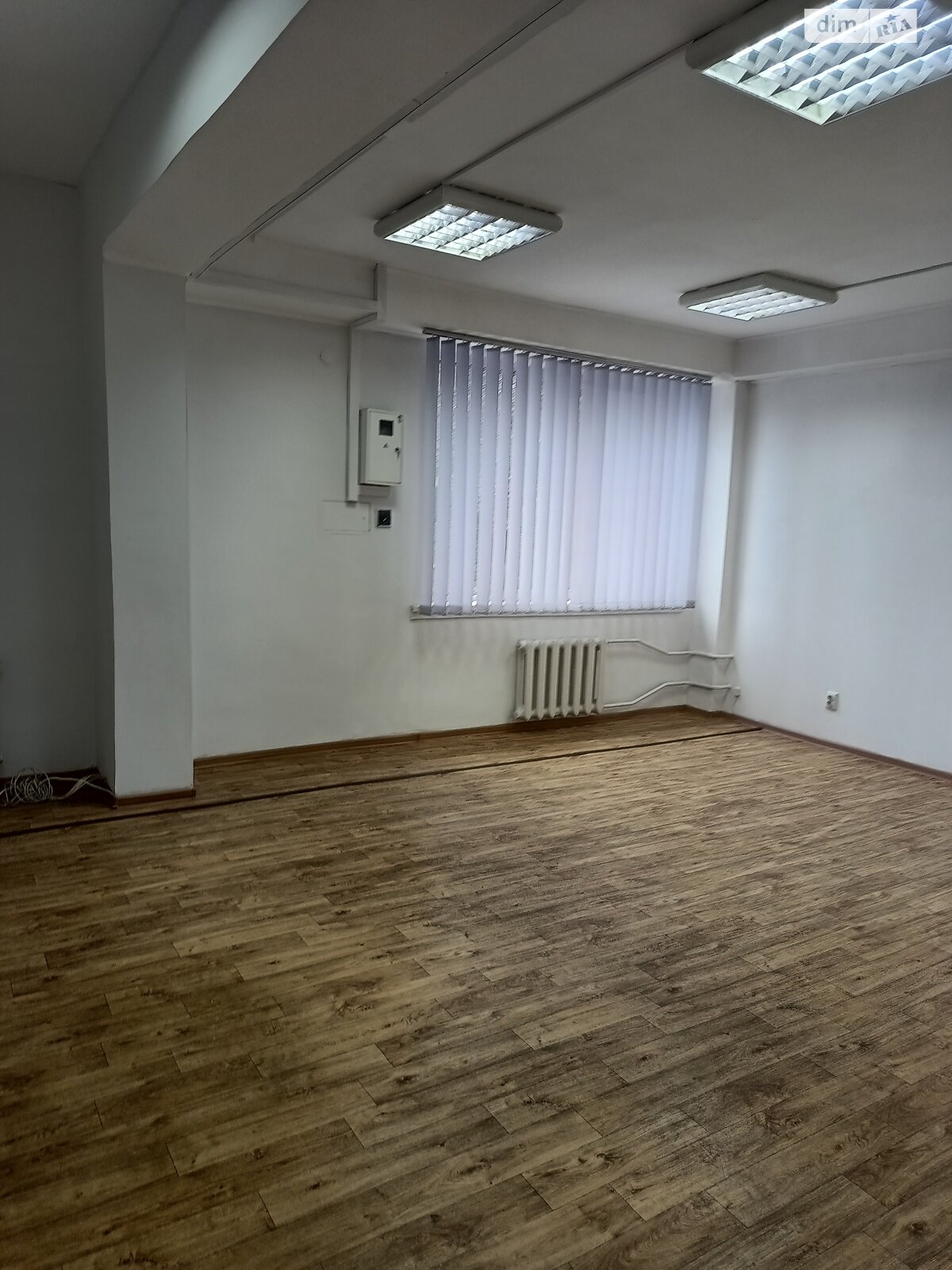 Аренда офисного помещения в Хмельницком, Заречанская улица 34, помещений - 1, этаж - 3 фото 1 Аренда офисного помещения в Хмельницком, Заречанская улица 34, помещений - 1, этаж - 3 фото 1