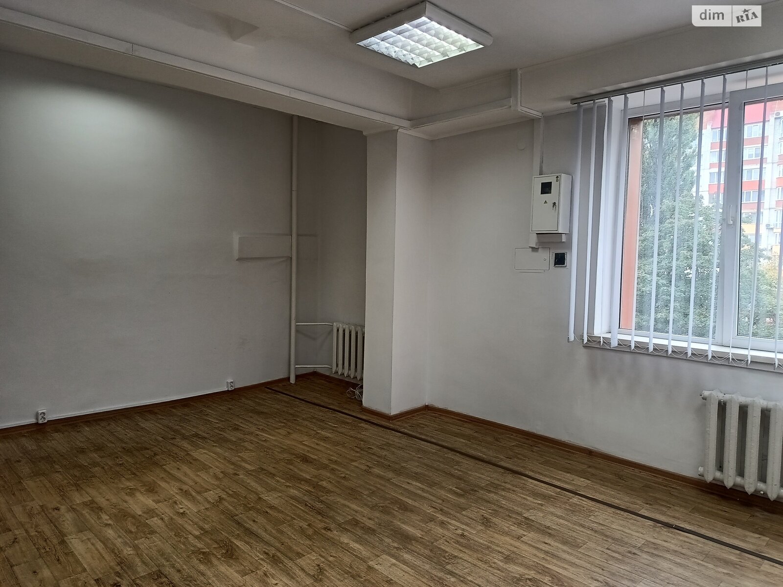 Аренда офисного помещения в Хмельницком, Заречанская улица 34, помещений - 1, этаж - 3 фото 1 Аренда офисного помещения в Хмельницком, Заречанская улица 34, помещений - 1, этаж - 3 фото 1