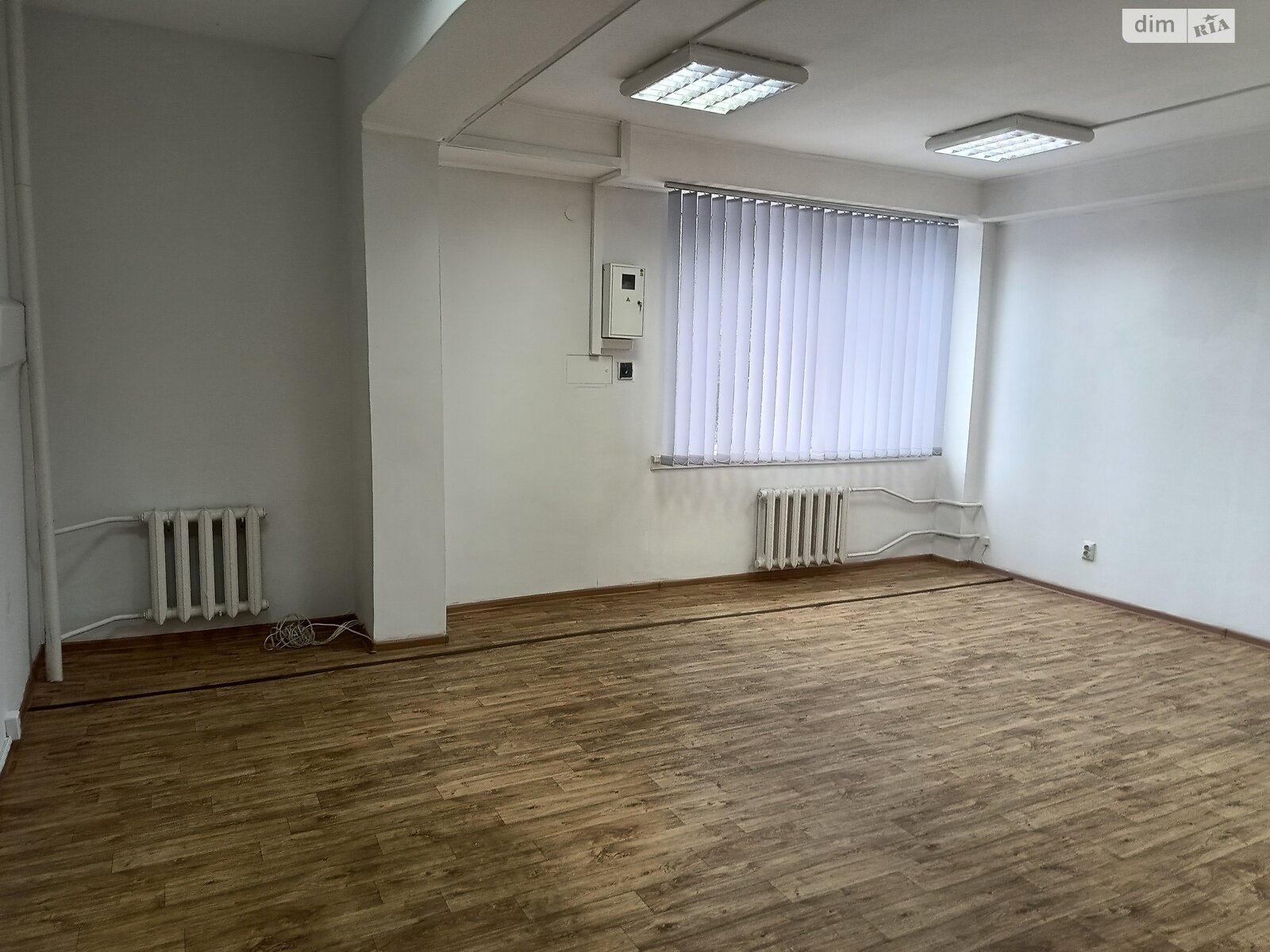 Аренда офисного помещения в Хмельницком, Заречанская улица 34, помещений - 1, этаж - 3 фото 1 Аренда офисного помещения в Хмельницком, Заречанская улица 34, помещений - 1, этаж - 3 фото 1