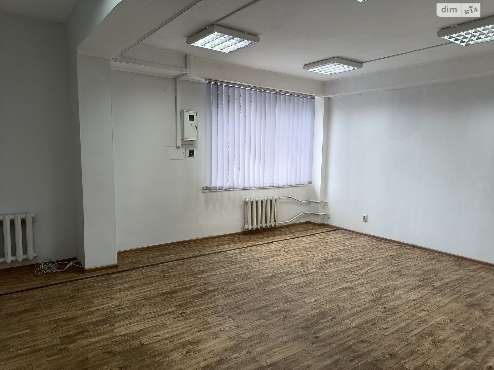 Аренда офисного помещения в Хмельницком, Заречанская улица 34, помещений - 1, этаж - 3 фото 1 Аренда офисного помещения в Хмельницком, Заречанская улица 34, помещений - 1, этаж - 3 фото 1