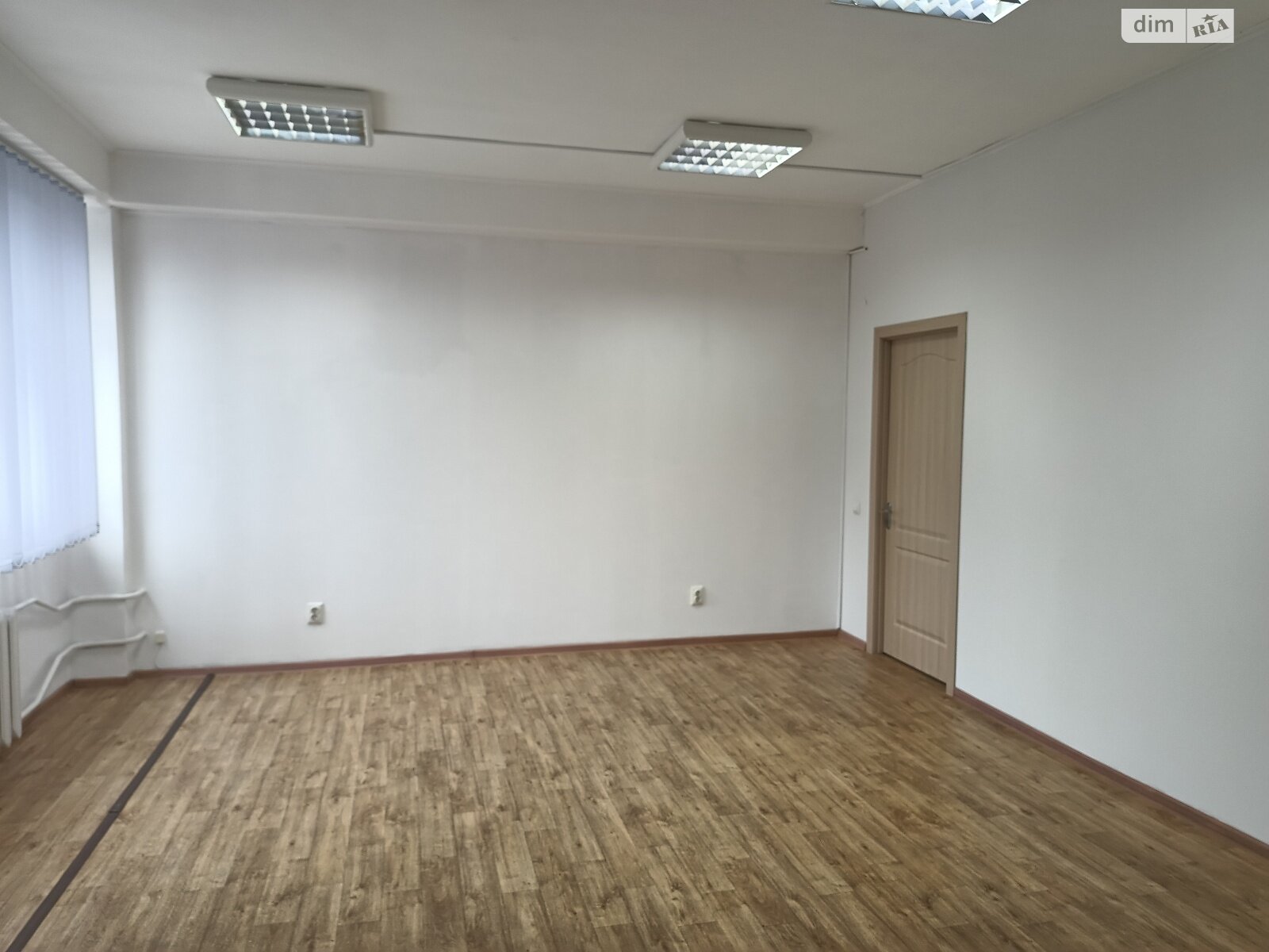 Аренда офисного помещения в Хмельницком, Заречанская улица 34, помещений - 1, этаж - 3 фото 1 Аренда офисного помещения в Хмельницком, Заречанская улица 34, помещений - 1, этаж - 3 фото 1