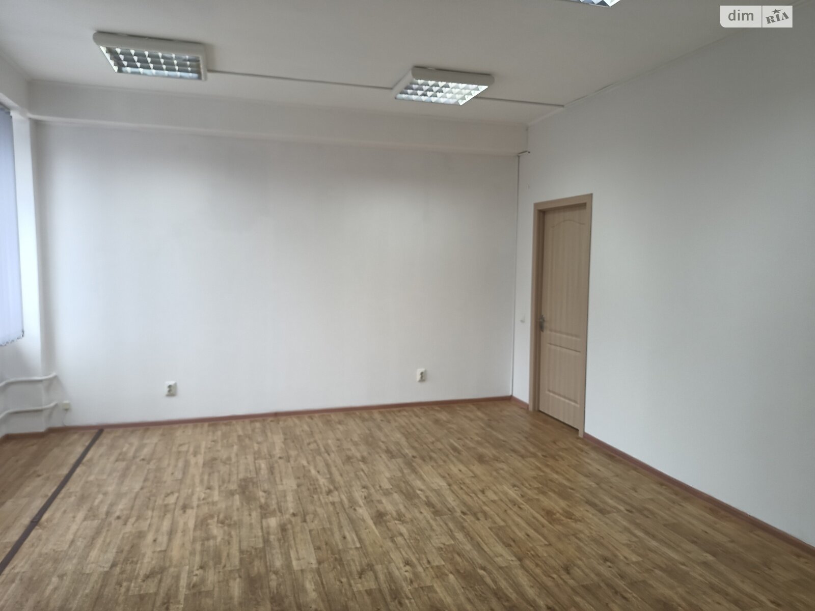 Аренда офисного помещения в Хмельницком, Заречанская улица 34, помещений - 1, этаж - 3 фото 1 Аренда офисного помещения в Хмельницком, Заречанская улица 34, помещений - 1, этаж - 3 фото 1