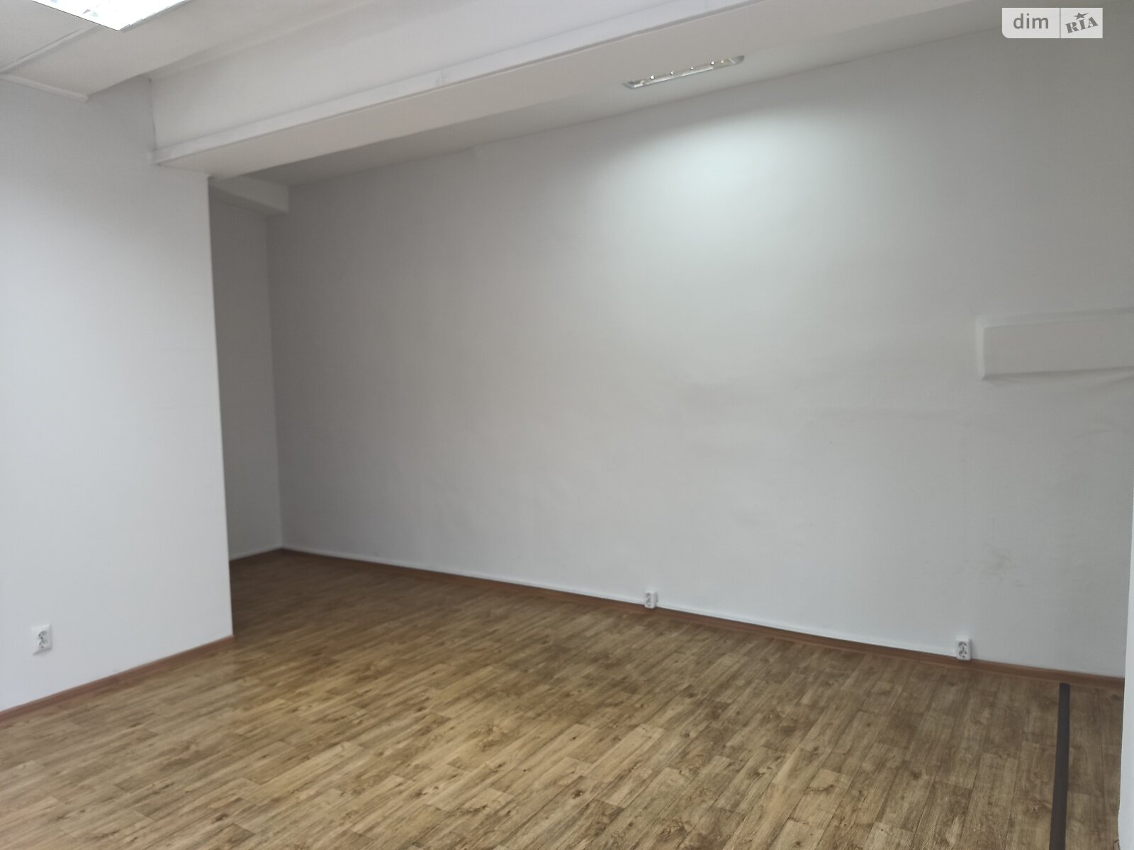 Аренда офисного помещения в Хмельницком, Заречанская улица 34, помещений - 1, этаж - 3 фото 1 Аренда офисного помещения в Хмельницком, Заречанская улица 34, помещений - 1, этаж - 3 фото 1