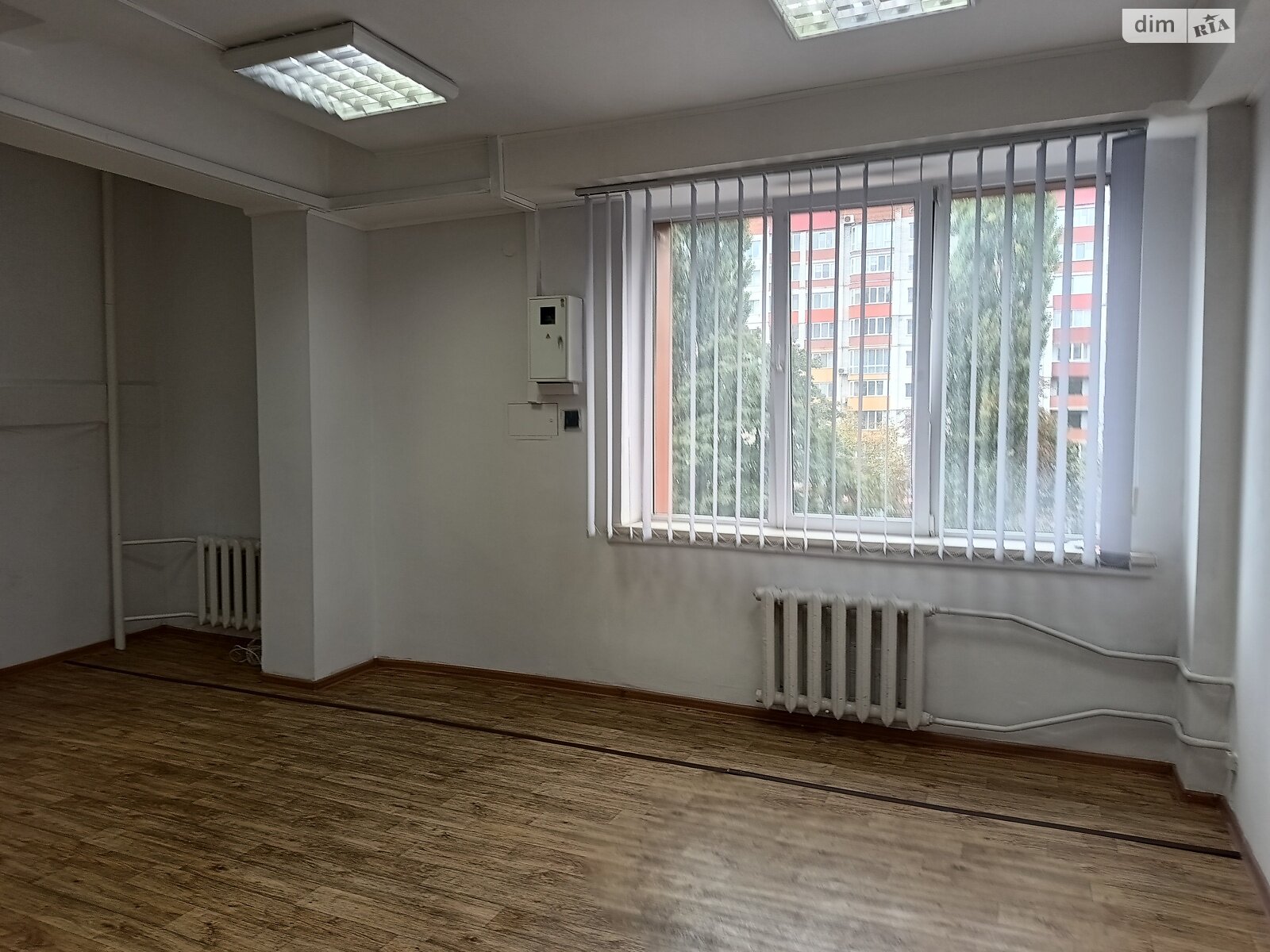 Аренда офисного помещения в Хмельницком, Заречанская улица 34, помещений - 1, этаж - 3 фото 1 Аренда офисного помещения в Хмельницком, Заречанская улица 34, помещений - 1, этаж - 3 фото 1