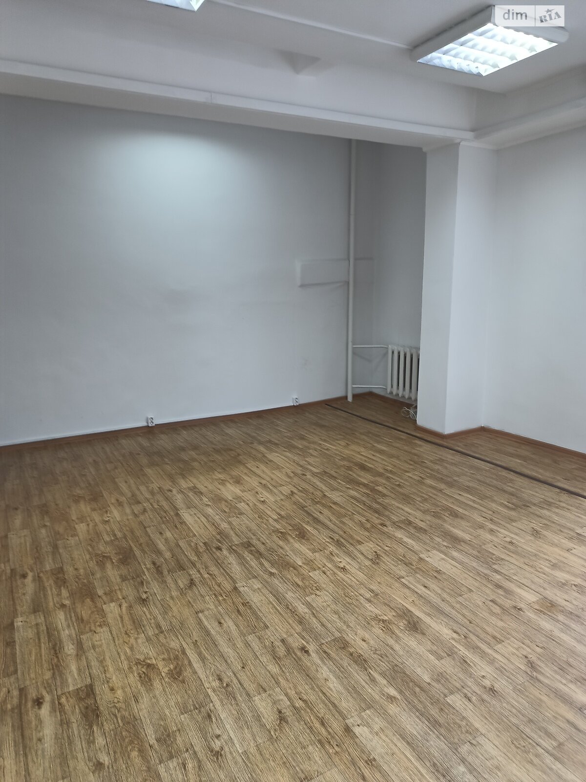 Аренда офисного помещения в Хмельницком, Заречанская улица 34, помещений - 1, этаж - 3 фото 1 Аренда офисного помещения в Хмельницком, Заречанская улица 34, помещений - 1, этаж - 3 фото 1