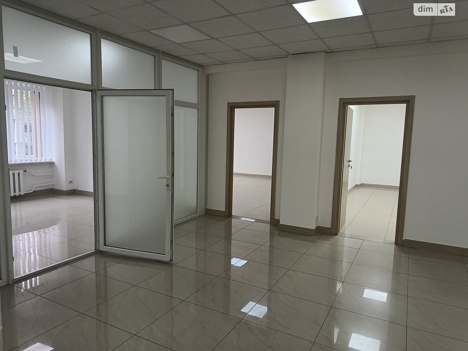 Аренда офисного помещения в Хмельницком, Заречанская улица 34, помещений - 5, этаж - 3 фото 1