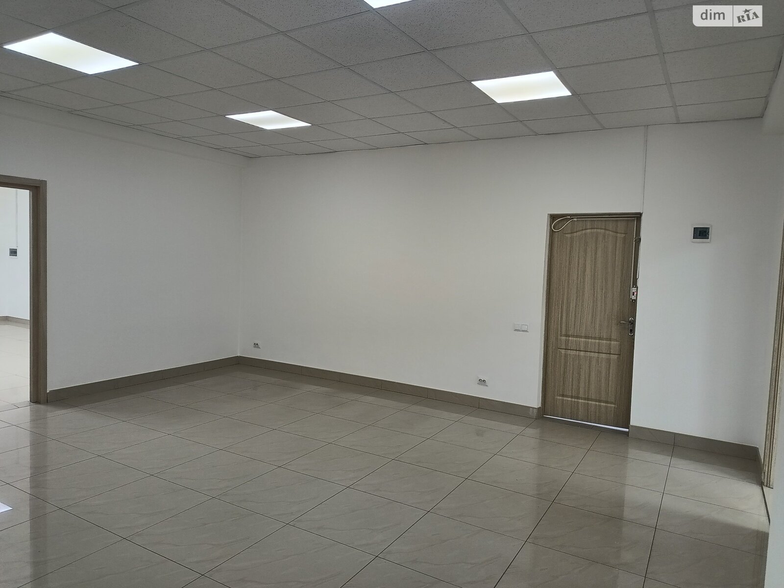 Аренда офисного помещения в Хмельницком, Заречанская улица 34, помещений - 5, этаж - 3 фото 1