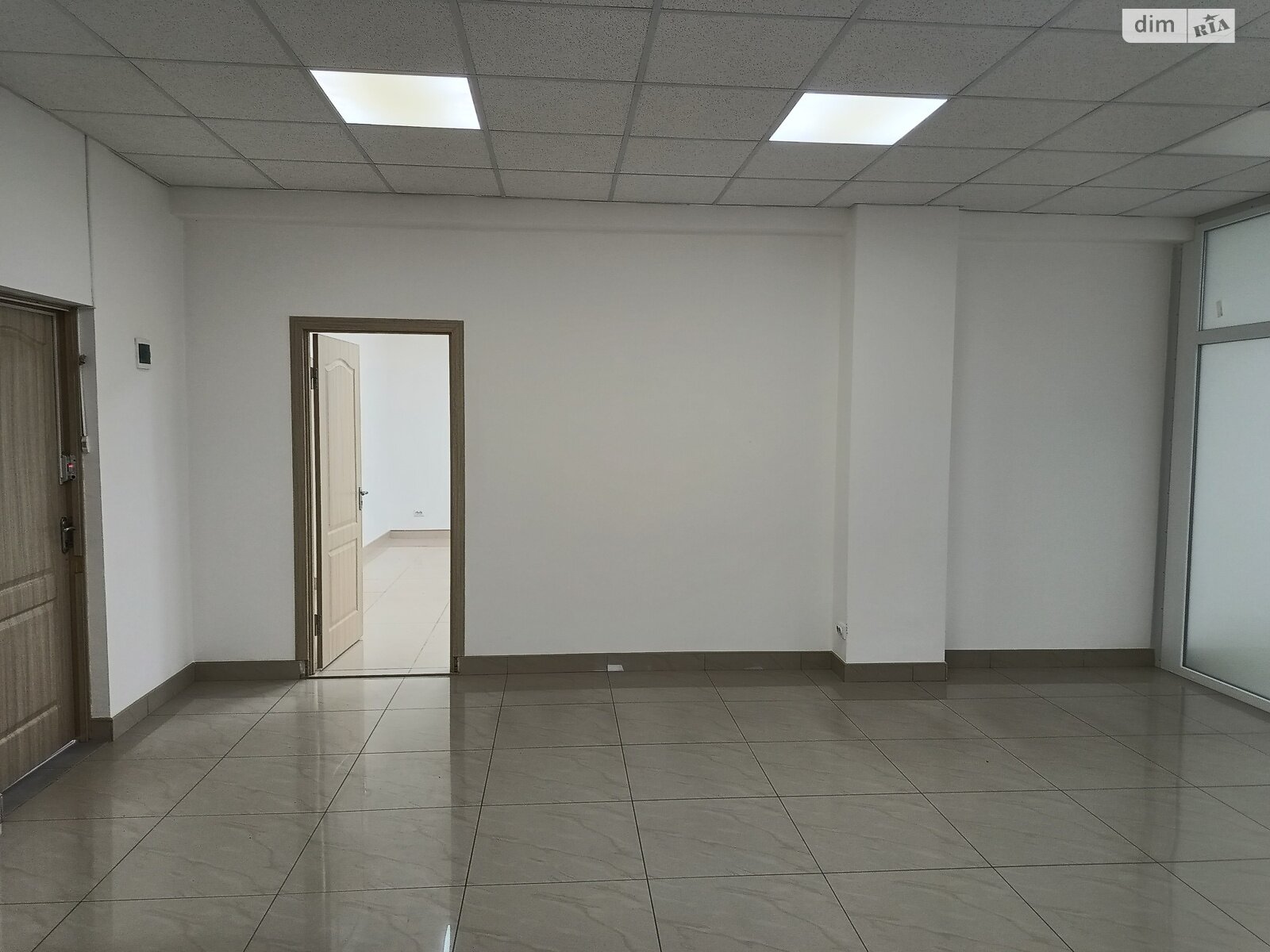 Аренда офисного помещения в Хмельницком, Заречанская улица 34, помещений - 5, этаж - 3 фото 1