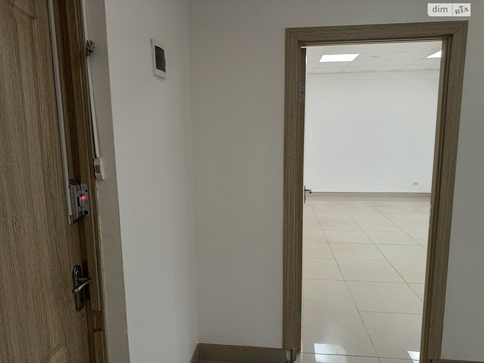 Аренда офисного помещения в Хмельницком, Заречанская улица 34, помещений - 5, этаж - 3 фото 1