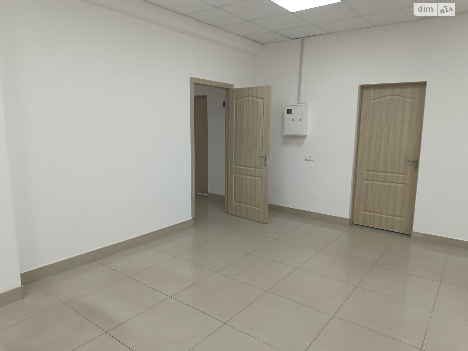 Аренда офисного помещения в Хмельницком, Заречанская улица 34, помещений - 5, этаж - 3 фото 1