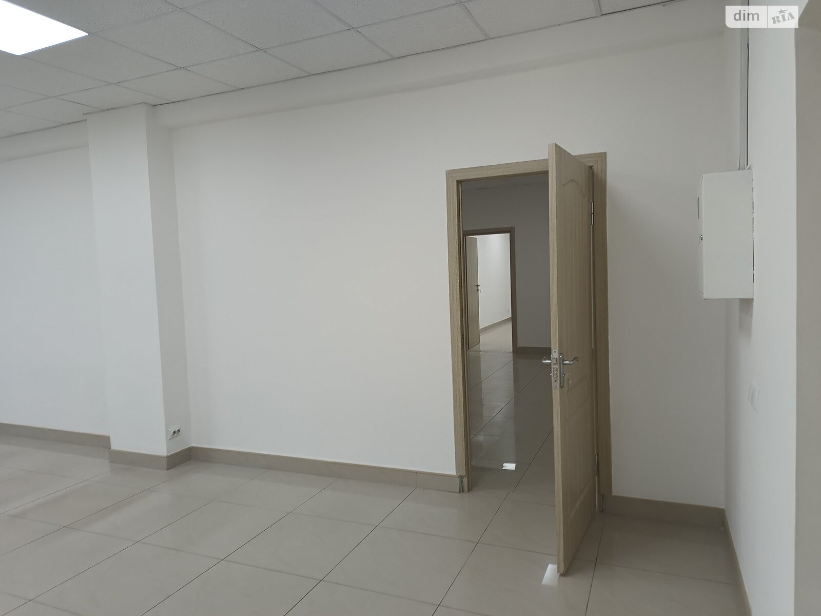 Аренда офисного помещения в Хмельницком, Заречанская улица 34, помещений - 5, этаж - 3 фото 1