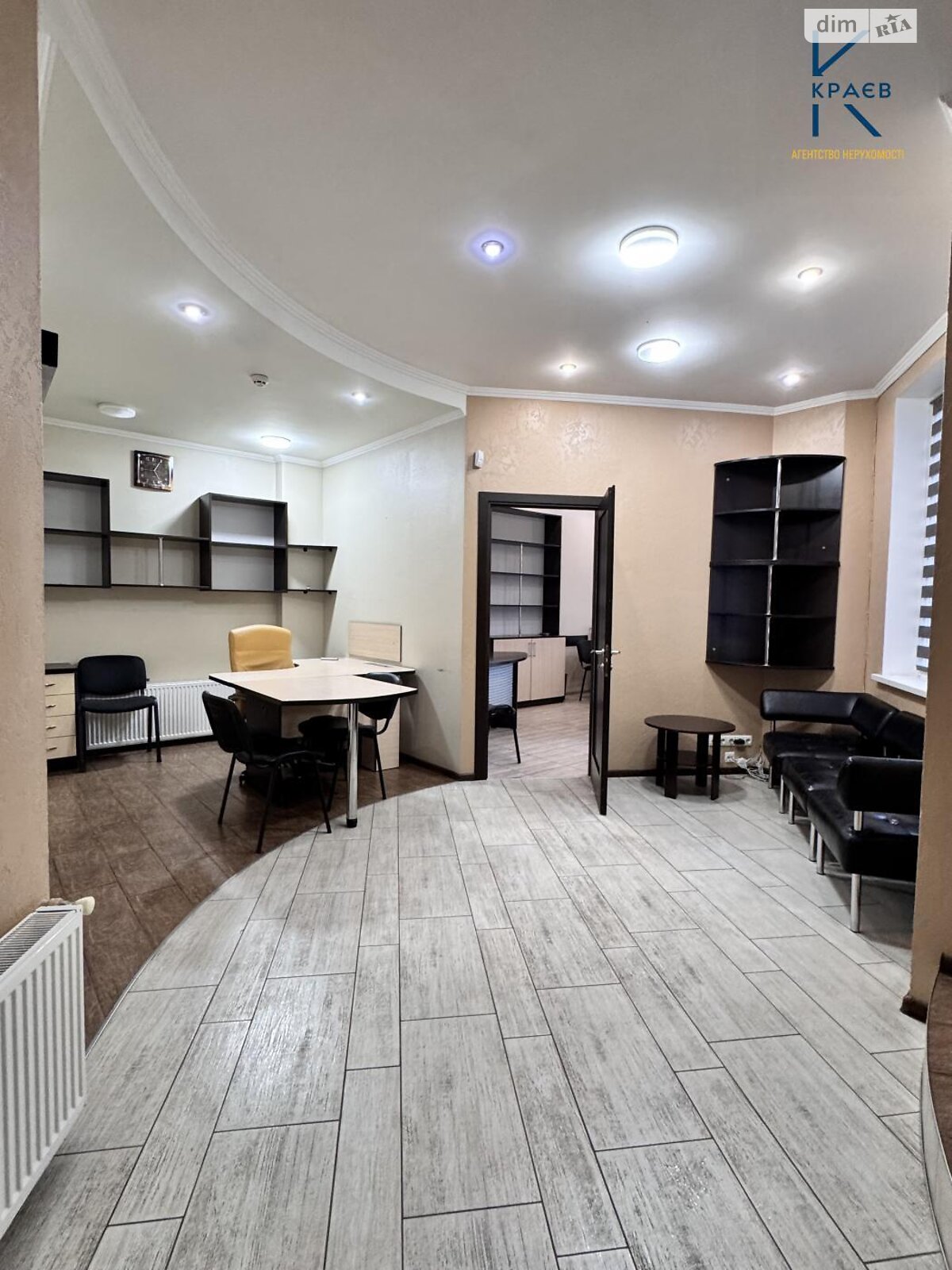 Аренда офисного помещения в Хмельницком, Заречанская улица, помещений - 3, этаж - 2 фото 1 Аренда офисного помещения в Хмельницком, Заречанская улица, помещений - 3, этаж - 2 фото 1