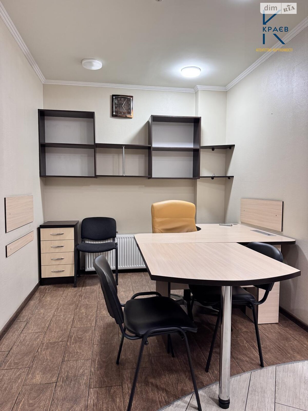 Аренда офисного помещения в Хмельницком, Заречанская улица, помещений - 3, этаж - 2 фото 1 Аренда офисного помещения в Хмельницком, Заречанская улица, помещений - 3, этаж - 2 фото 1