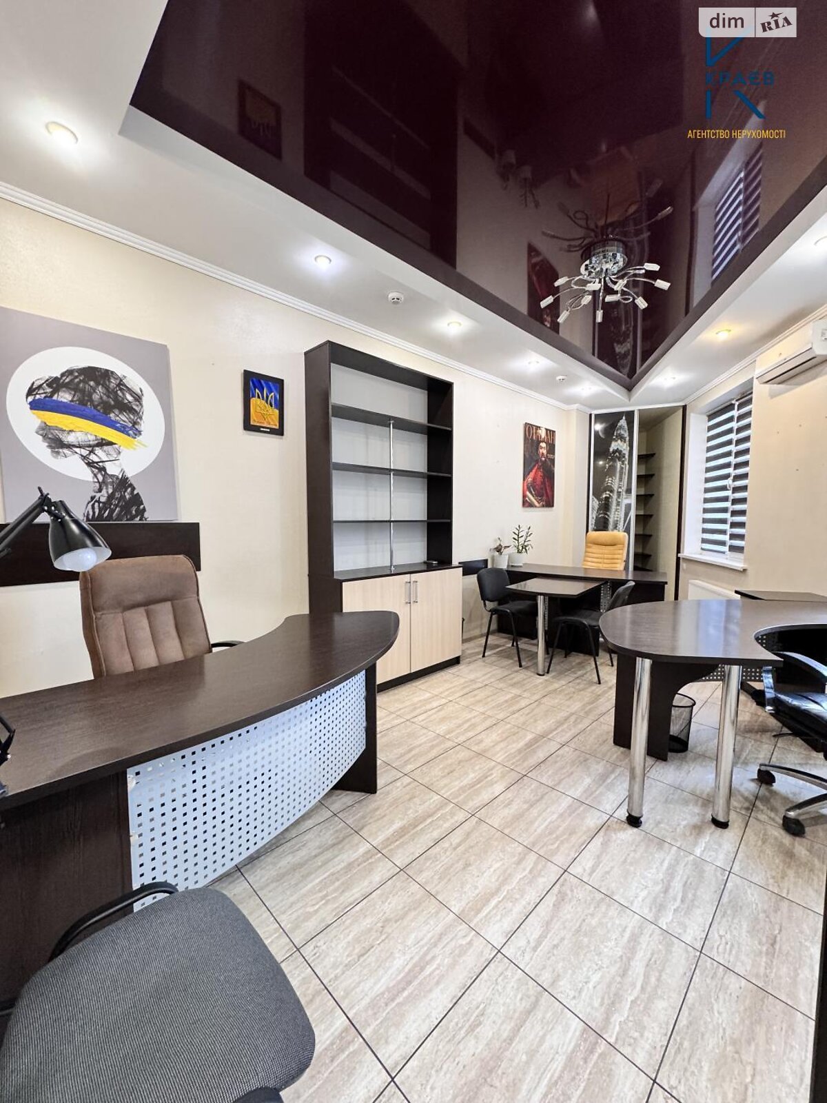 Аренда офисного помещения в Хмельницком, Заречанская улица, помещений - 3, этаж - 2 фото 1 Аренда офисного помещения в Хмельницком, Заречанская улица, помещений - 3, этаж - 2 фото 1