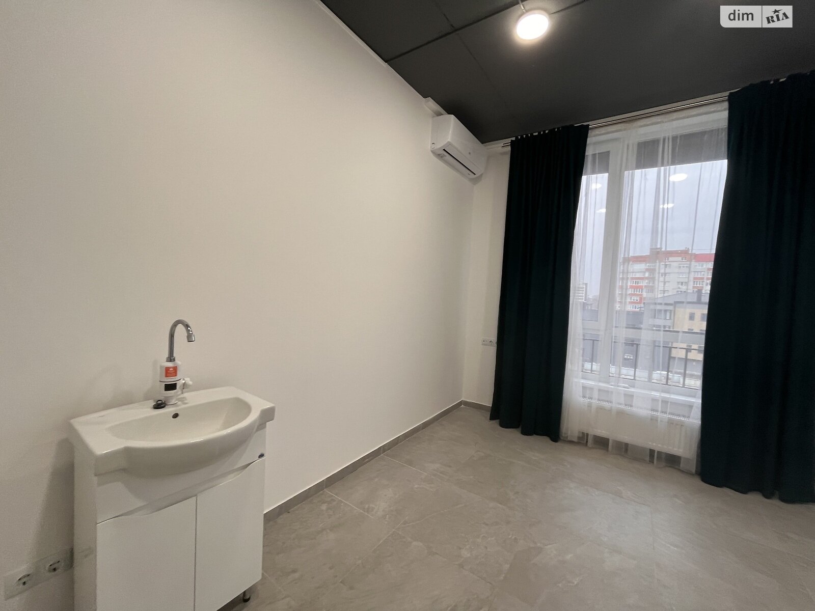 Аренда офисного помещения в Хмельницком, Заречанская улица 13А, помещений - 1, этаж - 5 фото 1 Аренда офисного помещения в Хмельницком, Заречанская улица 13А, помещений - 1, этаж - 5 фото 1