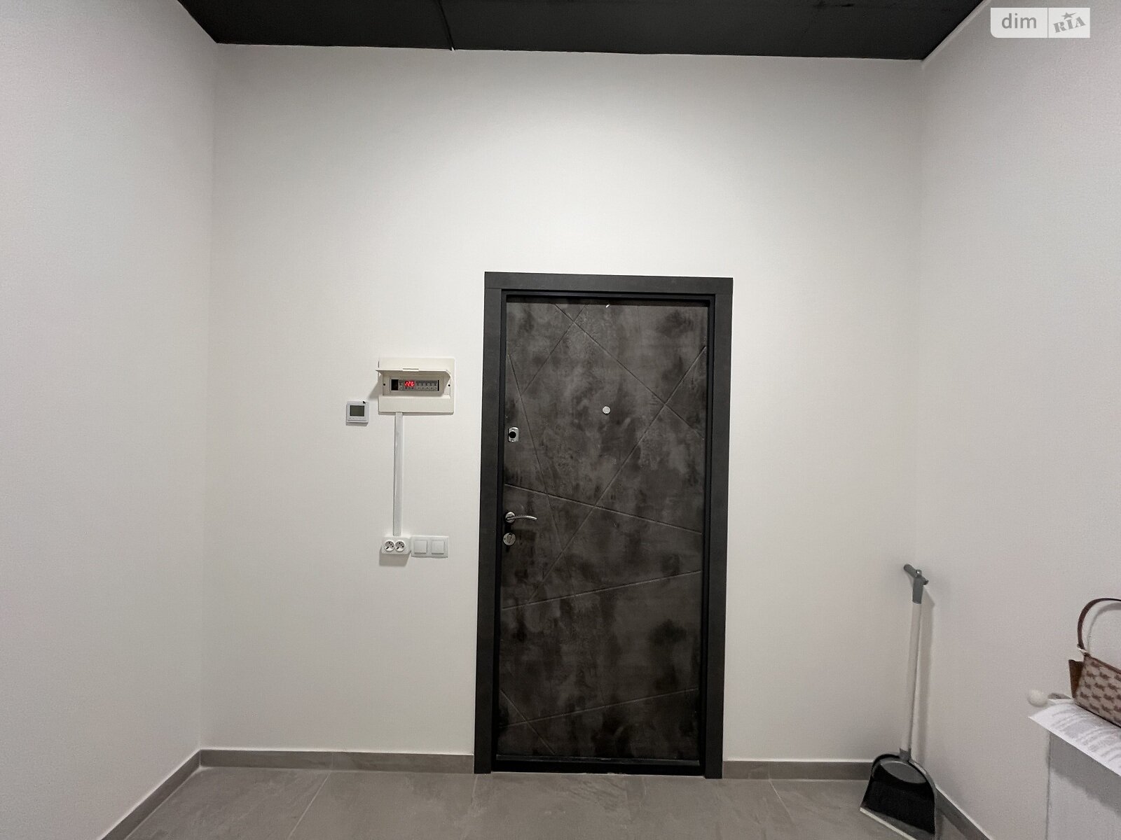 Аренда офисного помещения в Хмельницком, Заречанская улица 13А, помещений - 1, этаж - 5 фото 1 Аренда офисного помещения в Хмельницком, Заречанская улица 13А, помещений - 1, этаж - 5 фото 1