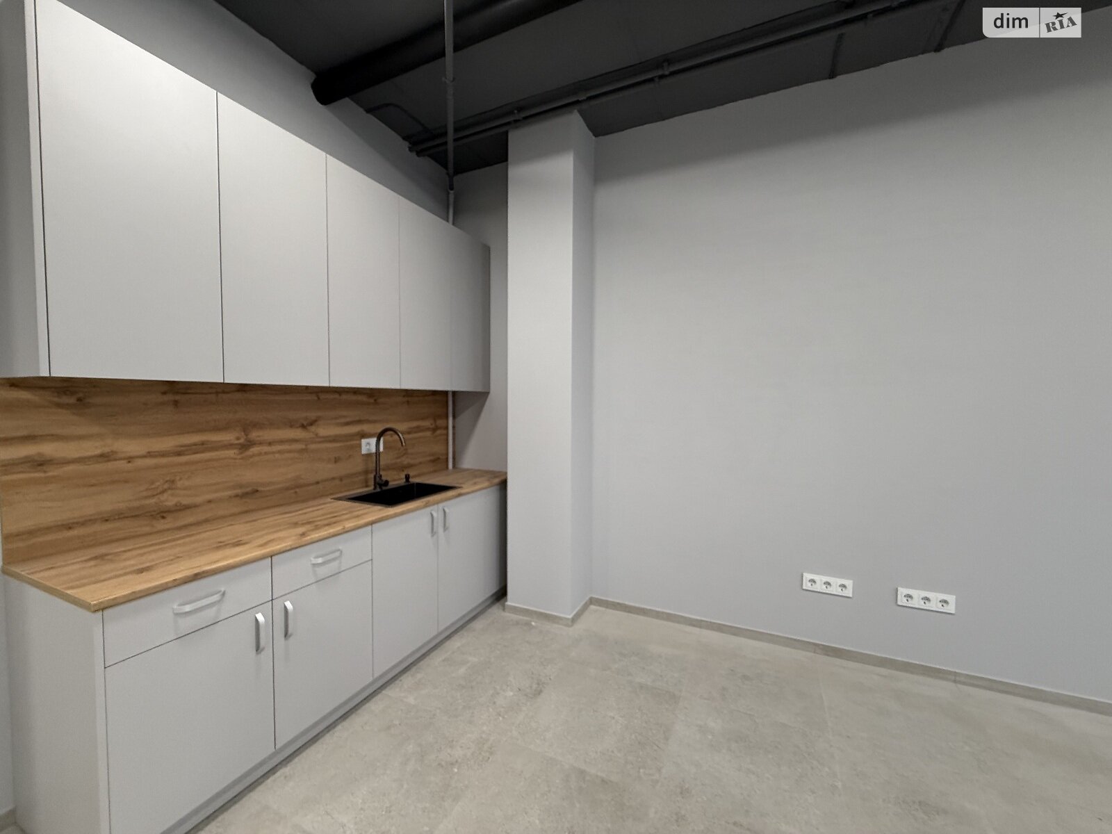 Аренда офисного помещения в Хмельницком, Заречанская улица 3/4, помещений - 2, этаж - 4 фото 1 Аренда офисного помещения в Хмельницком, Заречанская улица 3/4, помещений - 2, этаж - 4 фото 1