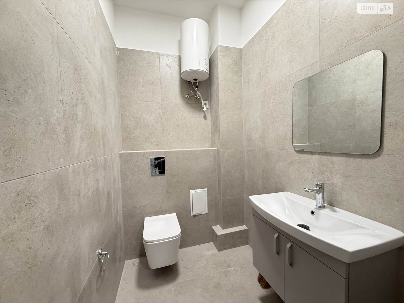 Аренда офисного помещения в Хмельницком, Заречанская улица 3/4, помещений - 2, этаж - 4 фото 1 Аренда офисного помещения в Хмельницком, Заречанская улица 3/4, помещений - 2, этаж - 4 фото 1