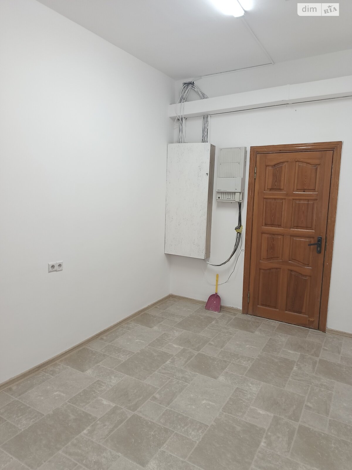 Аренда офисного помещения в Хмельницком, Заречанская улица, помещений - 1, этаж - 2 фото 1