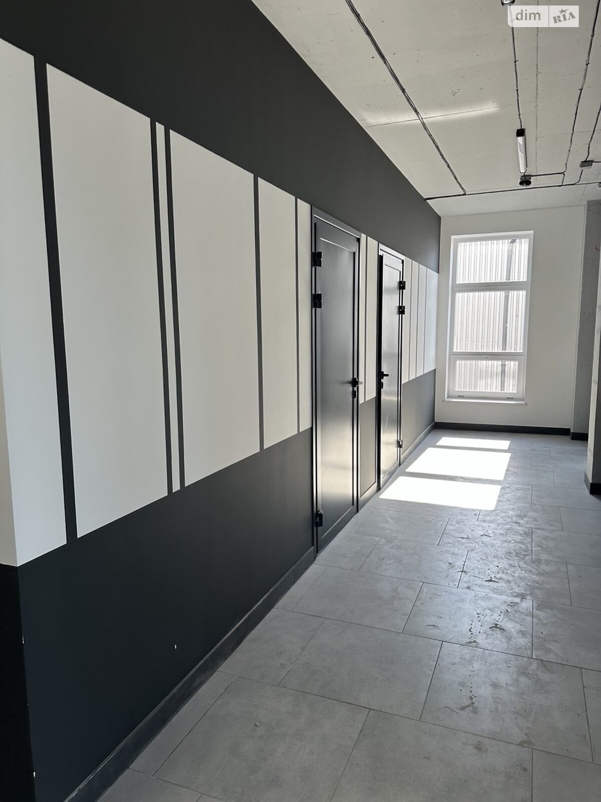 Аренда офисного помещения в Хмельницком, Молодежная улица, помещений - 4, этаж - 3 фото 1