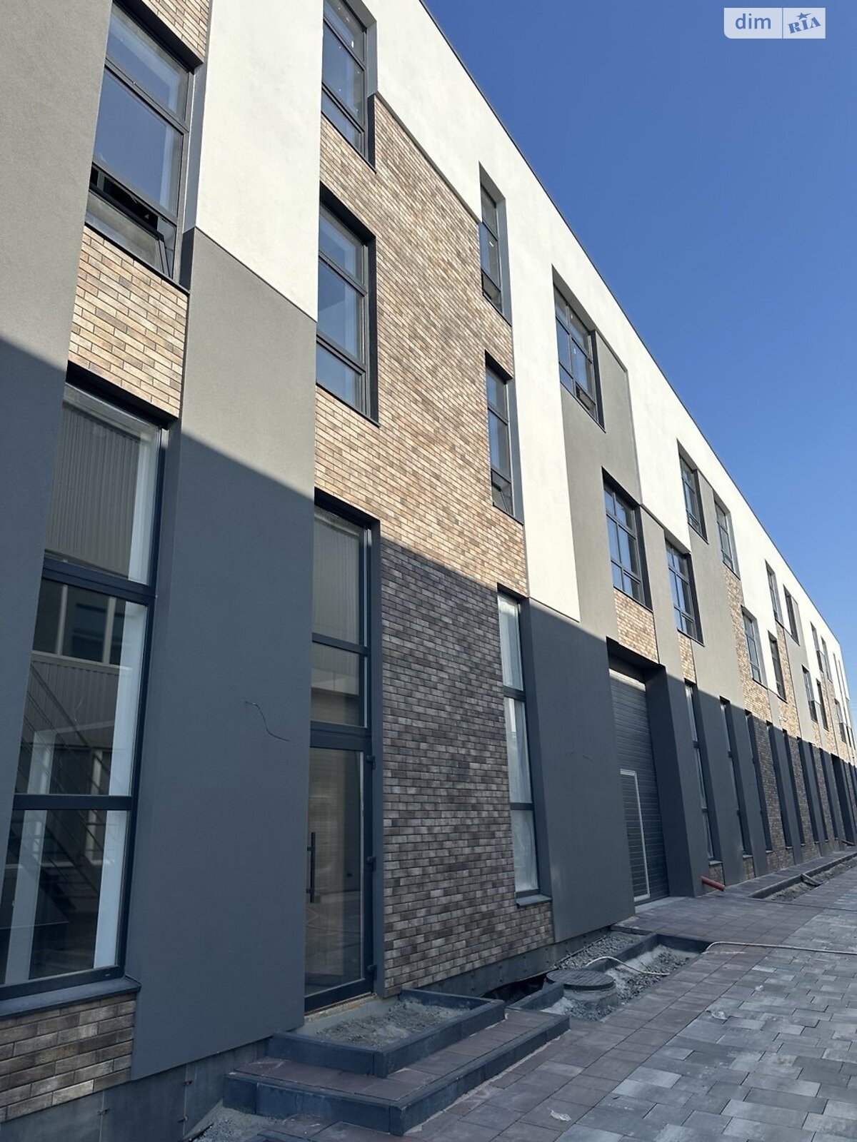 Аренда офисного помещения в Хмельницком, Молодежная улица, помещений - 4, этаж - 3 фото 1