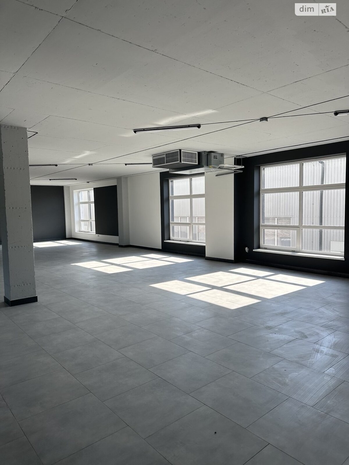 Аренда офисного помещения в Хмельницком, Молодежная улица, помещений - 4, этаж - 3 фото 1