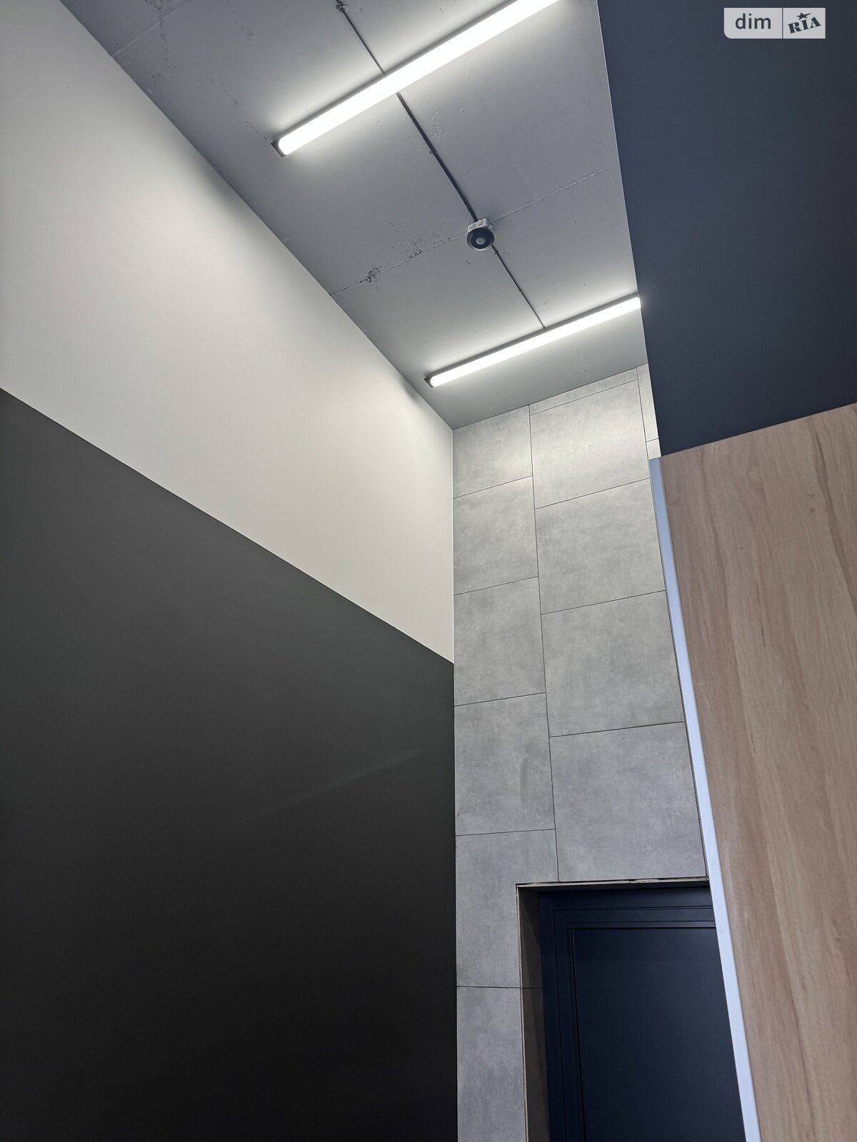 Аренда офисного помещения в Хмельницком, Молодежная улица, помещений - 4, этаж - 3 фото 1