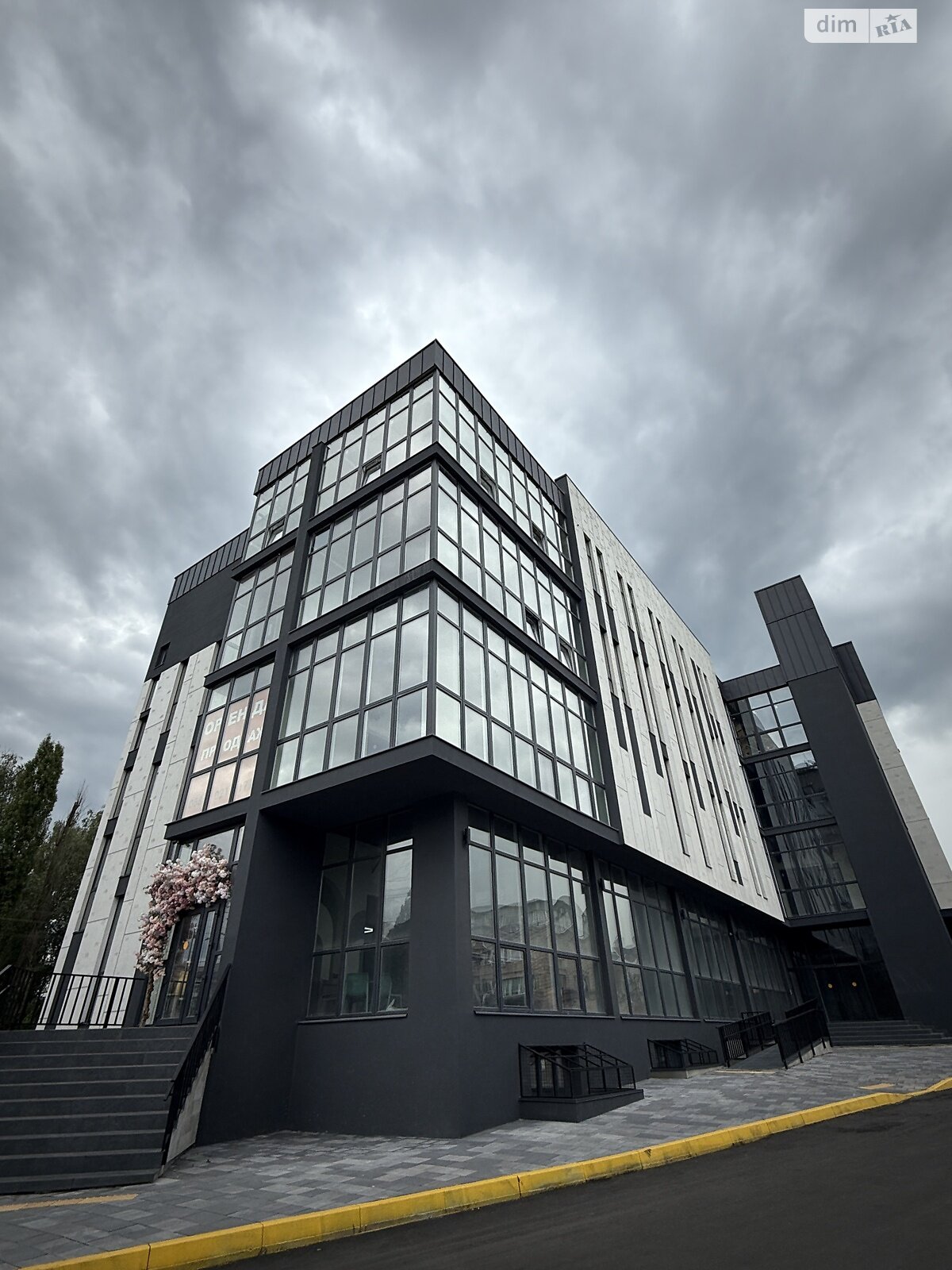 Аренда офисного помещения в Хмельницком, Тернопольская улица, помещений - 1, этаж - 3 фото 1