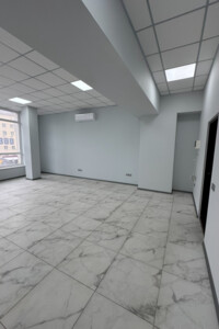 Аренда офисного помещения в Хмельницком, Пилотская улица 2/1, помещений - 1, этаж - 2 фото 2