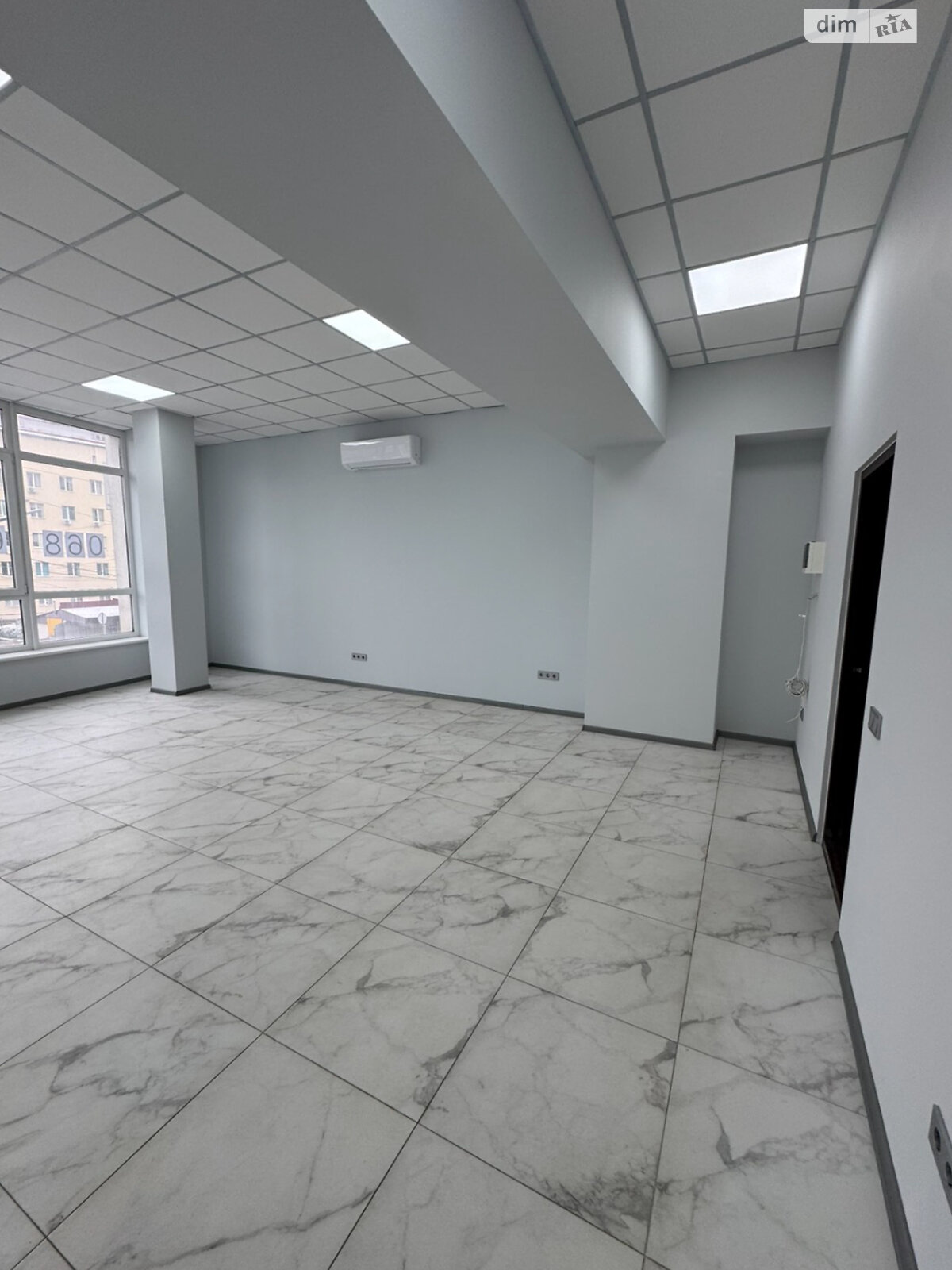 Аренда офисного помещения в Хмельницком, Пилотская улица 2/1, помещений - 1, этаж - 2 фото 1