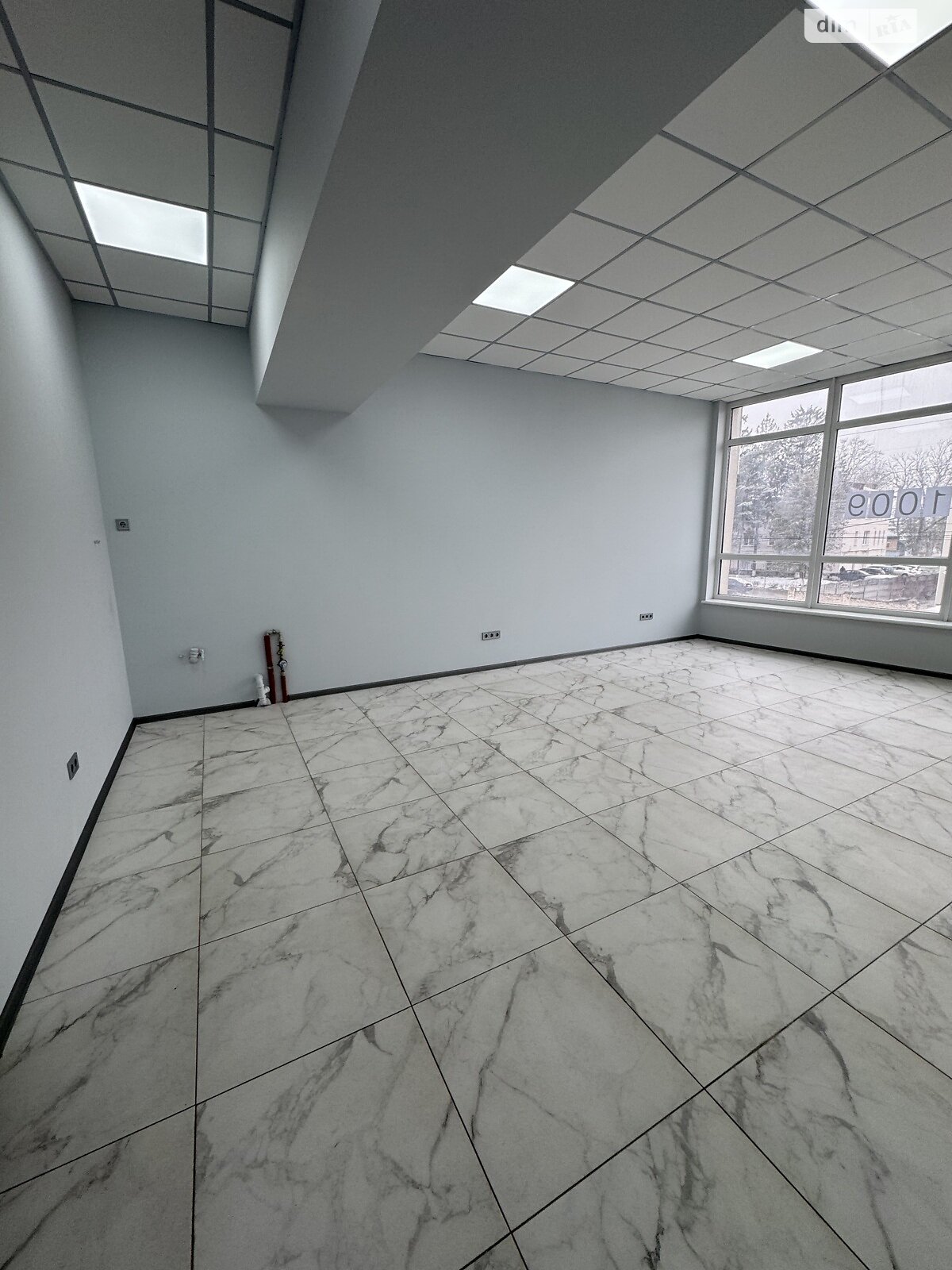 Аренда офисного помещения в Хмельницком, Пилотская улица 2/1, помещений - 1, этаж - 2 фото 1