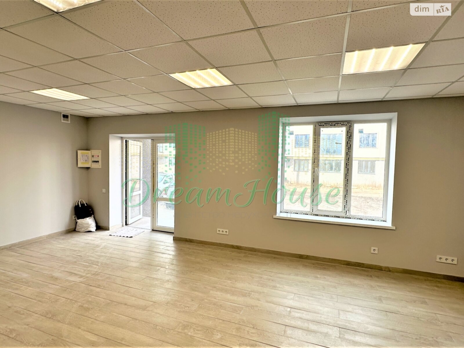 Аренда офисного помещения в Ирпене, Патриотов улица 2, помещений - 1, этаж - 1 фото 1