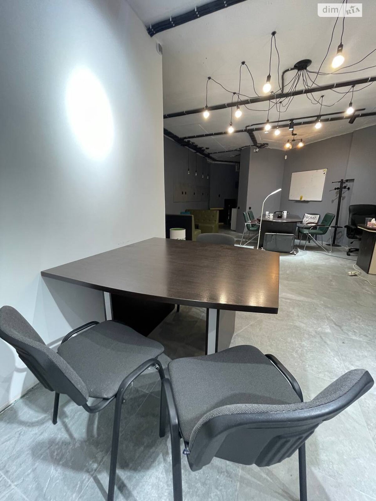 Аренда офисного помещения в Ирпене, Университетская (Карла Маркса) улица 2Ф/3, помещений - 2 фото 1 Аренда офисного помещения в Ирпене, Университетская (Карла Маркса) улица 2Ф/3, помещений - 2 фото 1