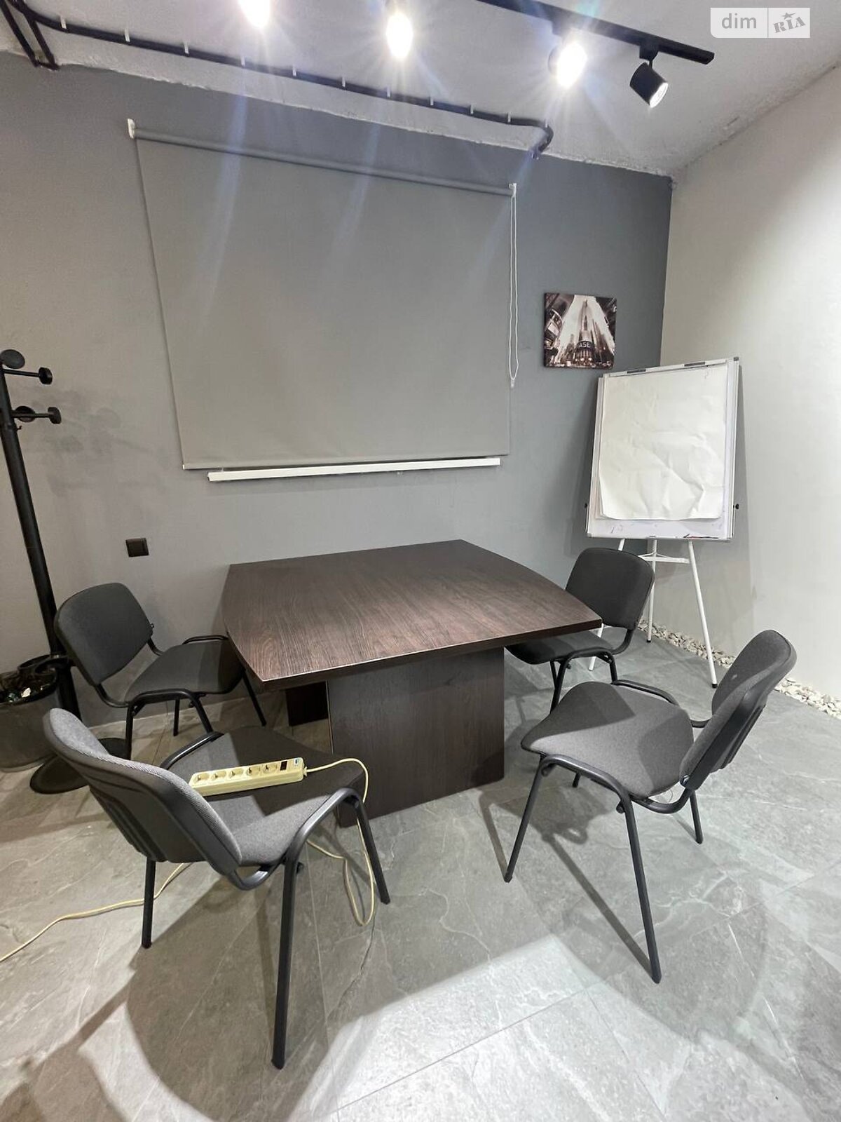 Аренда офисного помещения в Ирпене, Университетская (Карла Маркса) улица 2Ф/3, помещений - 2 фото 1 Аренда офисного помещения в Ирпене, Университетская (Карла Маркса) улица 2Ф/3, помещений - 2 фото 1