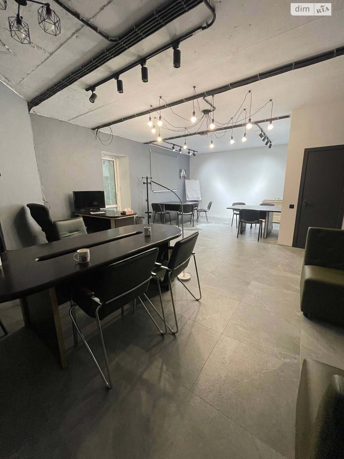 Аренда офисного помещения в Ирпене, Университетская (Карла Маркса) улица 2Ф/3, помещений - 2 фото 1 Аренда офисного помещения в Ирпене, Университетская (Карла Маркса) улица 2Ф/3, помещений - 2 фото 1