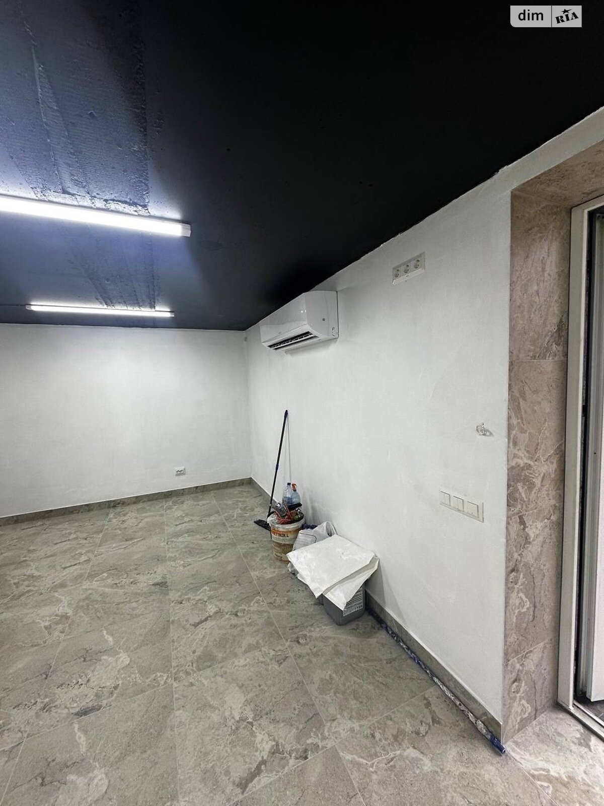 Аренда офисного помещения в Ивано-Франковске, Национальной Гвардии улица, помещений - 1, этаж - 1 фото 1