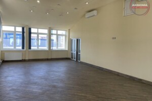 Аренда офисного помещения в Ивано-Франковске, Мазепи, помещений - 1, этаж - 4 фото 2 Аренда офисного помещения в Ивано-Франковске, Мазепи, помещений - 1, этаж - 4 фото 2