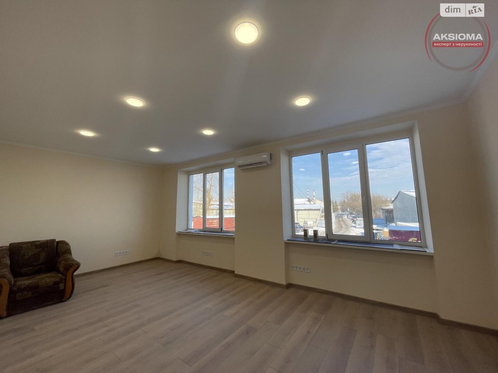 Оренда офісного приміщення в Івано-Франківську, Ребета Л. вулиця, приміщень - 8, поверх - 2 фото 1