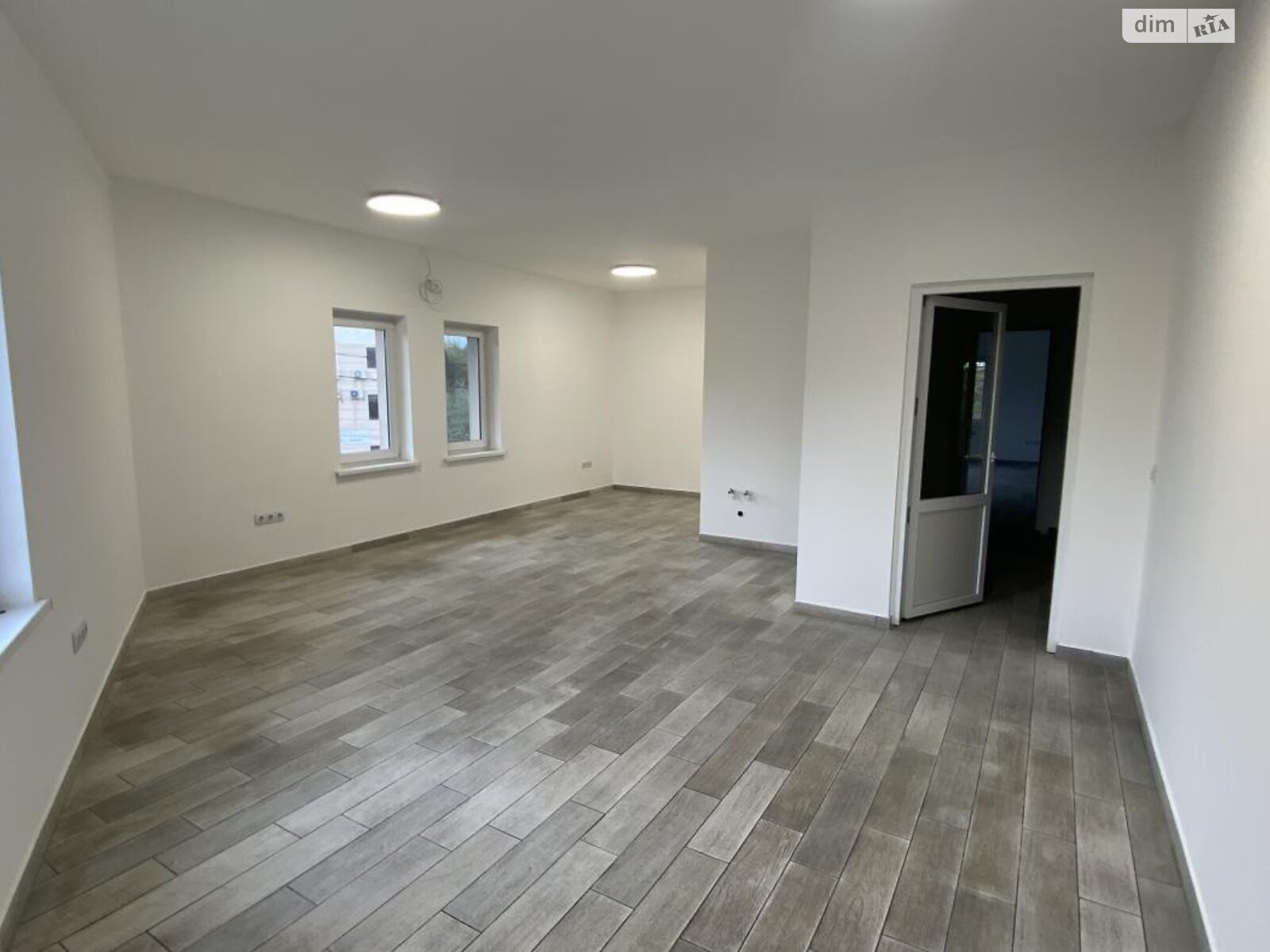 Оренда офісного приміщення в Івано-Франківську, Ребета Л. вулиця, приміщень - 1, поверх - 2 фото 1 Оренда офісного приміщення в Івано-Франківську, Ребета Л. вулиця, приміщень - 1, поверх - 2 фото 1