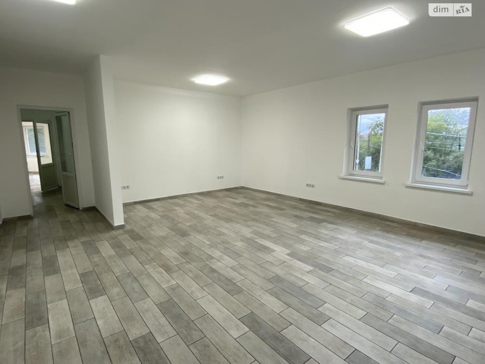 Оренда офісного приміщення в Івано-Франківську, Ребета Л. вулиця, приміщень - 1, поверх - 2 фото 1 Оренда офісного приміщення в Івано-Франківську, Ребета Л. вулиця, приміщень - 1, поверх - 2 фото 1