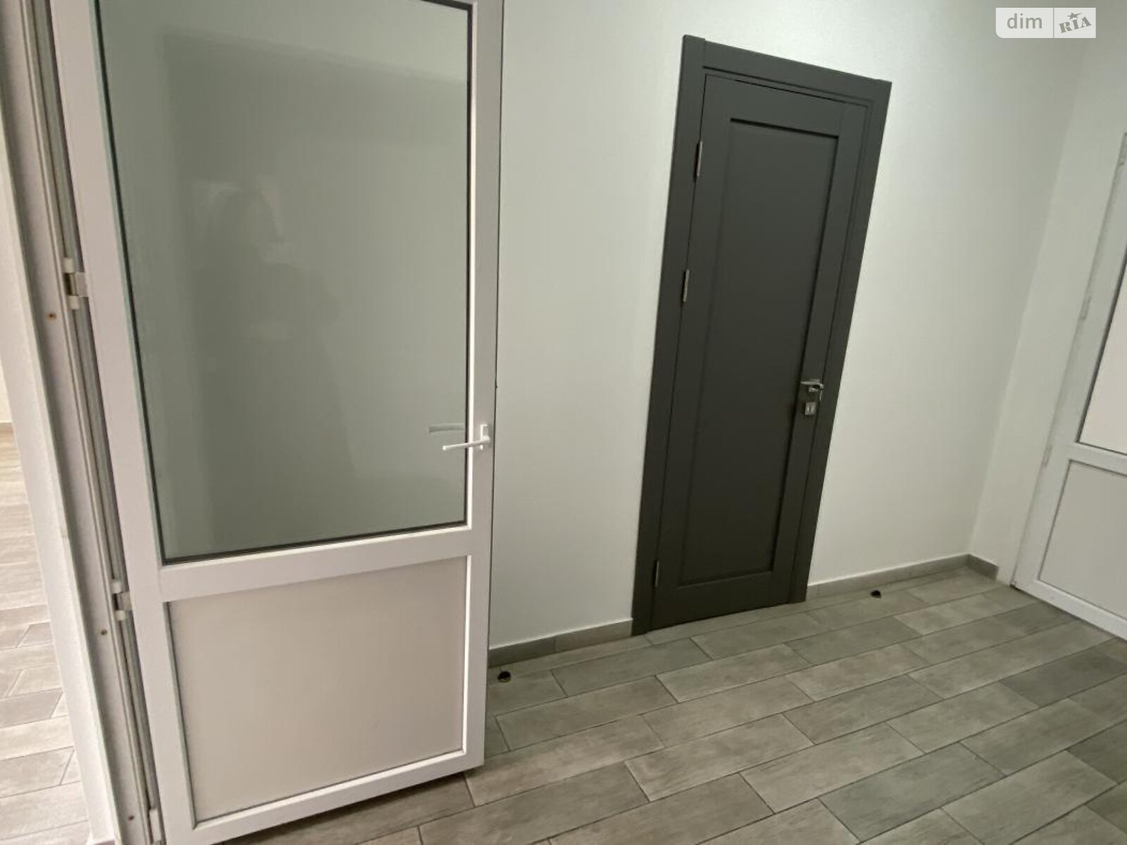 Оренда офісного приміщення в Івано-Франківську, Ребета Л. вулиця, приміщень - 1, поверх - 2 фото 1 Оренда офісного приміщення в Івано-Франківську, Ребета Л. вулиця, приміщень - 1, поверх - 2 фото 1