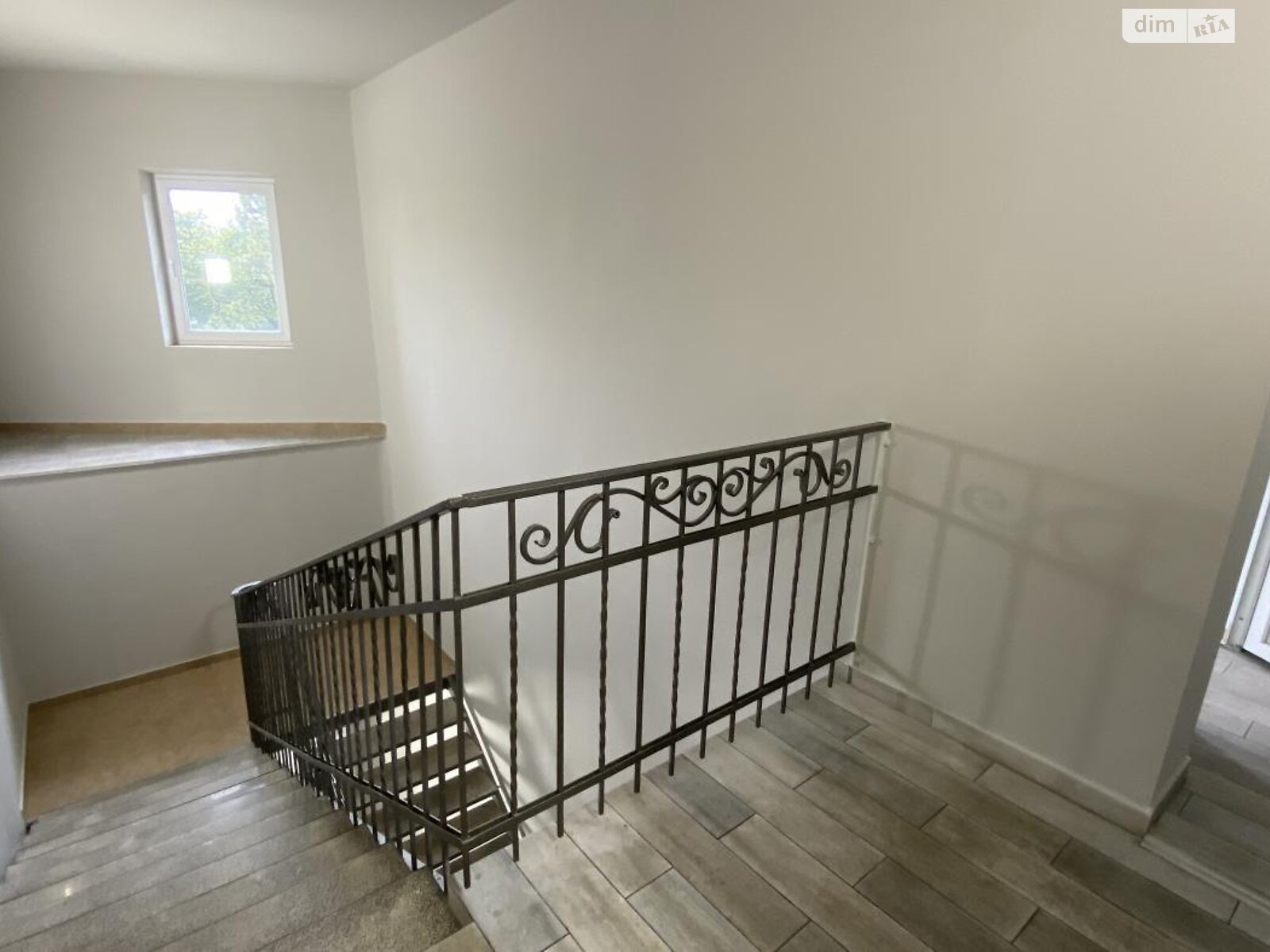 Оренда офісного приміщення в Івано-Франківську, Ребета Л. вулиця, приміщень - 1, поверх - 2 фото 1 Оренда офісного приміщення в Івано-Франківську, Ребета Л. вулиця, приміщень - 1, поверх - 2 фото 1