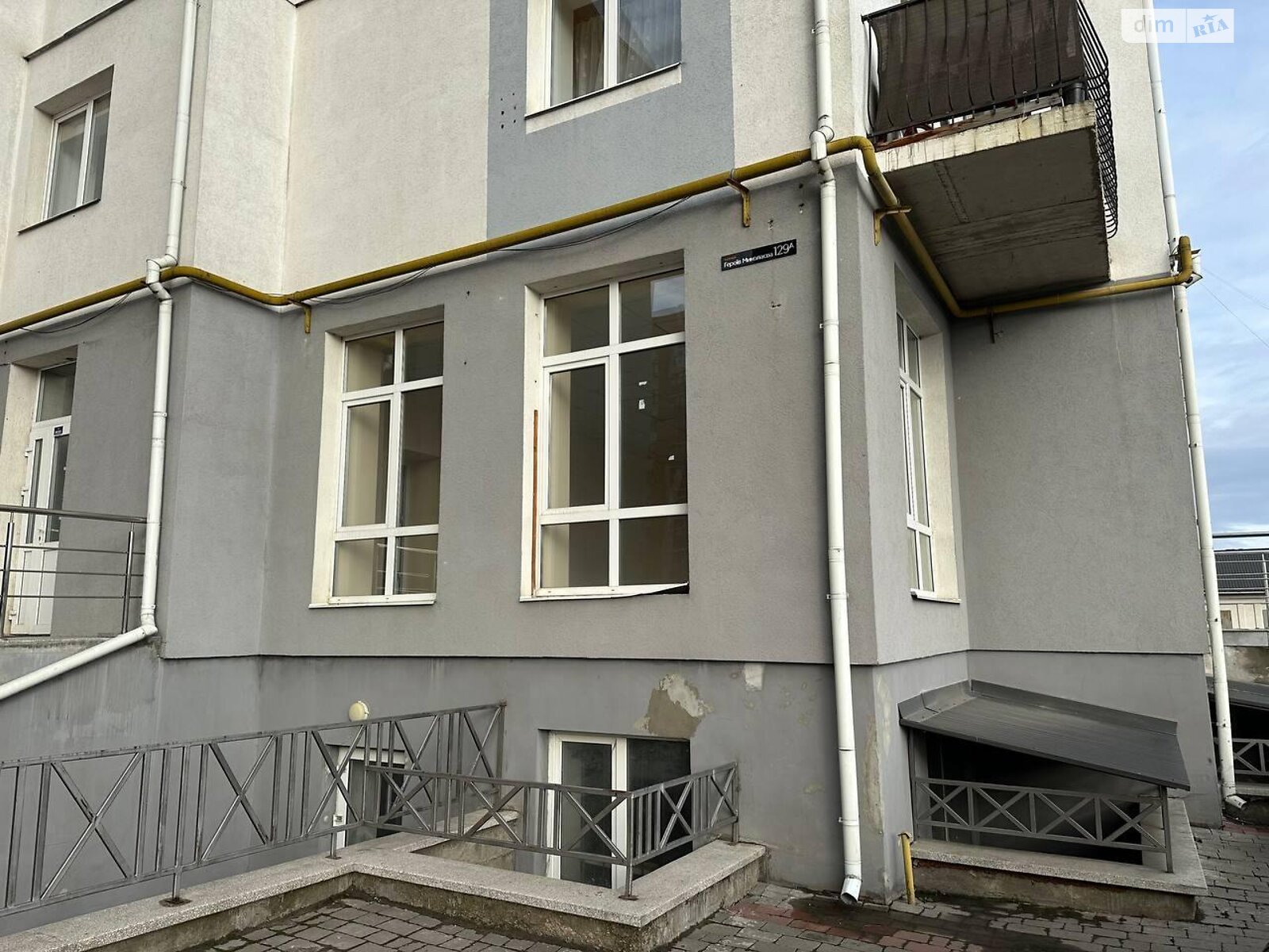 Аренда офисного помещения в Ивано-Франковске, Дзивинского улица, помещений -, этаж - 1 фото 1 Аренда офисного помещения в Ивано-Франковске, Дзивинского улица, помещений -, этаж - 1 фото 1