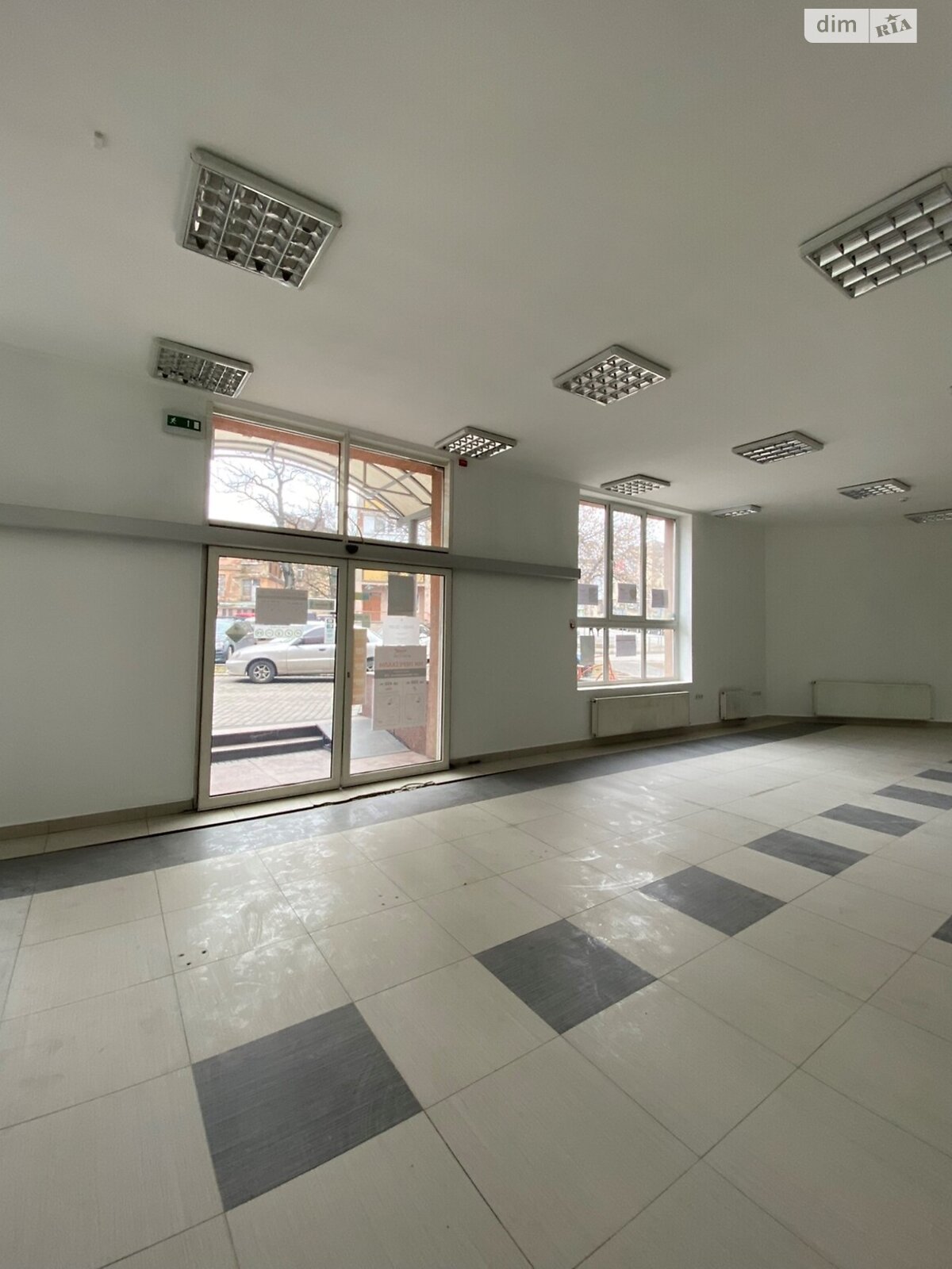 Аренда офисного помещения в Ивано-Франковске, Орлика Филиппа улица, помещений -, этаж - 1 фото 1