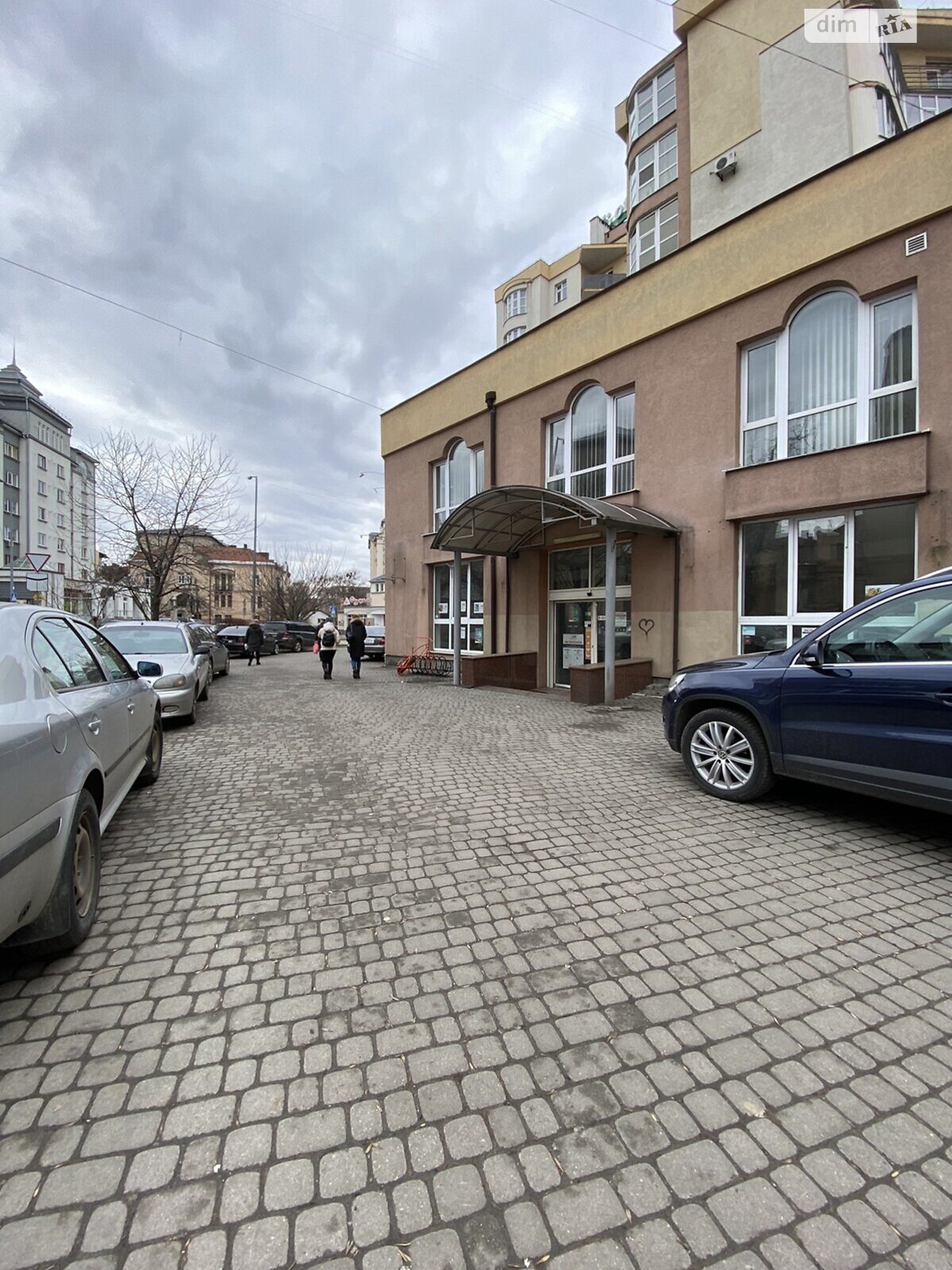 Аренда офисного помещения в Ивано-Франковске, Орлика Филиппа улица, помещений -, этаж - 1 фото 1